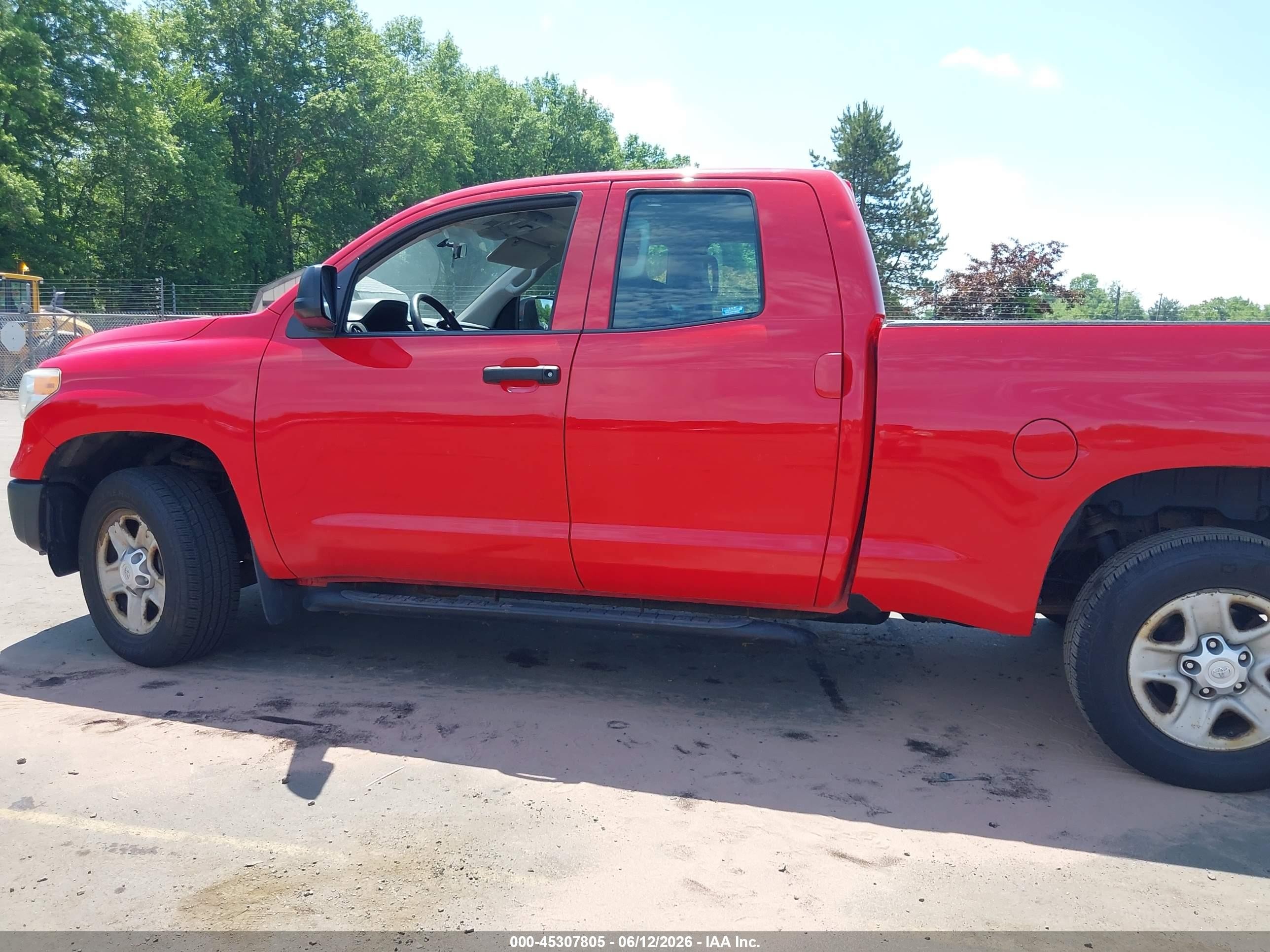 2014 Toyota Tundra Sr 4.6l V8 Red vin: 5TFUM5F1XEX058649