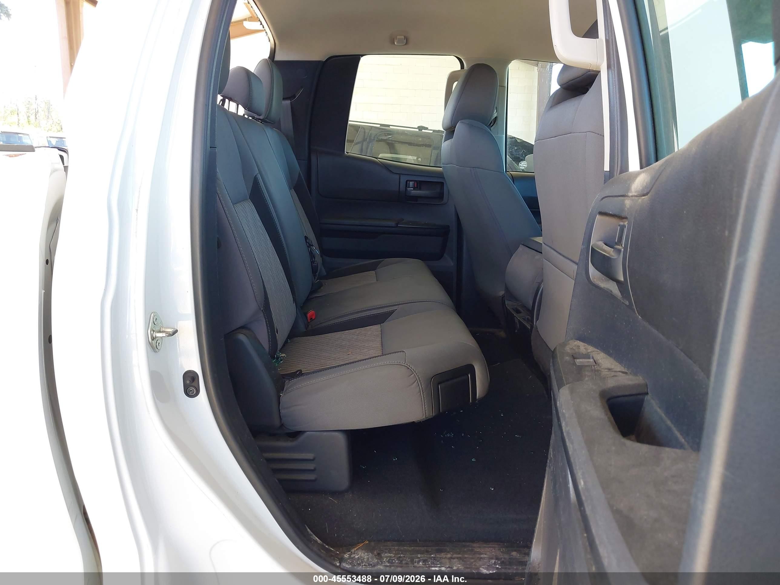 2015 Toyota Tundra Sr 4.6l V8 White vin: 5TFUM5F1XFX063853