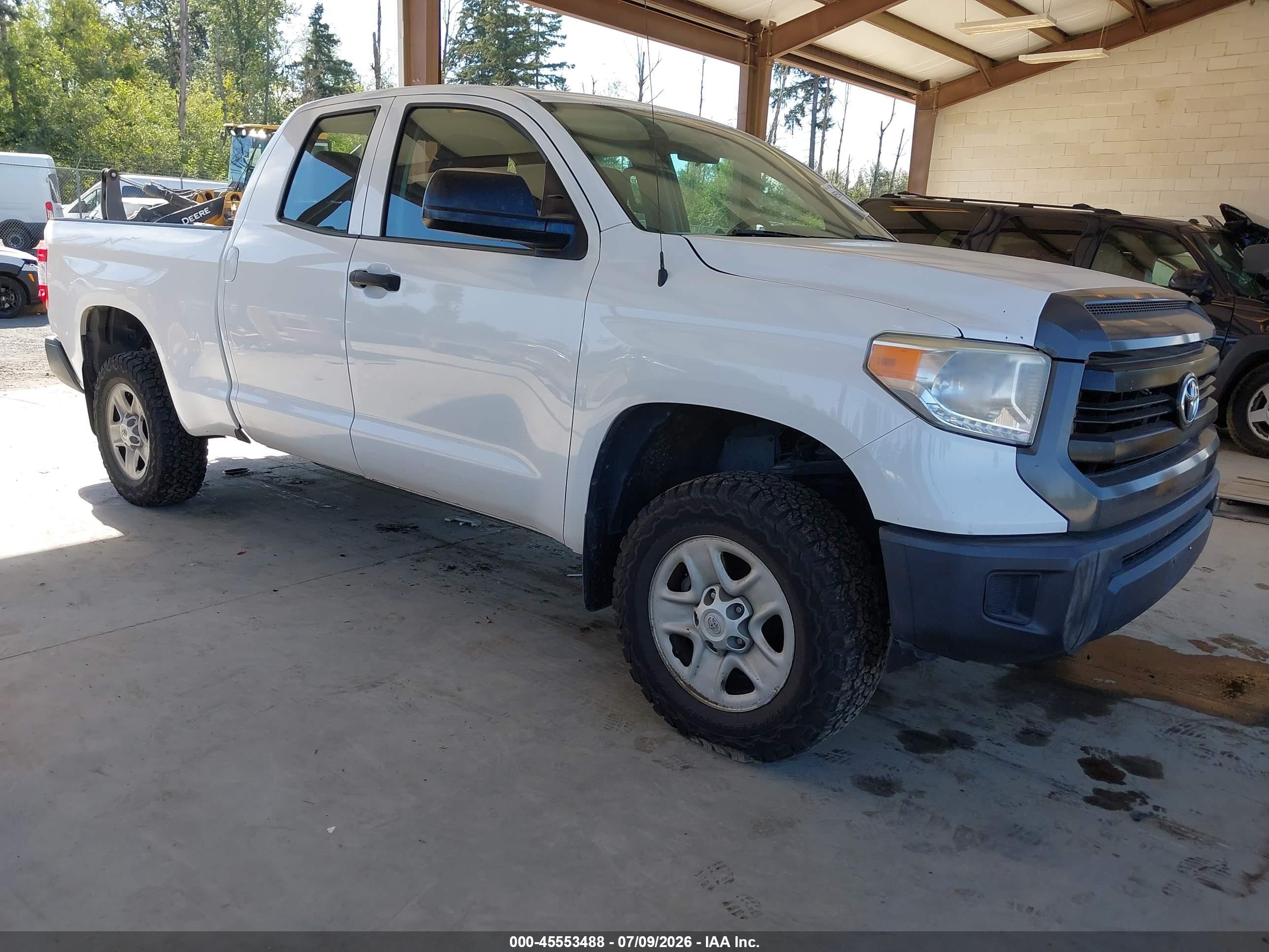 2015 Toyota Tundra Sr 4.6l V8 White vin: 5TFUM5F1XFX063853
