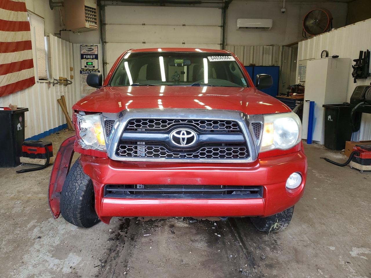 2011 Toyota Tacoma V6 Red vin: 5TFUU4EN0BX009096