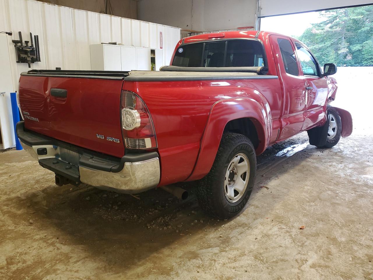 2011 Toyota Tacoma V6 Red vin: 5TFUU4EN0BX009096