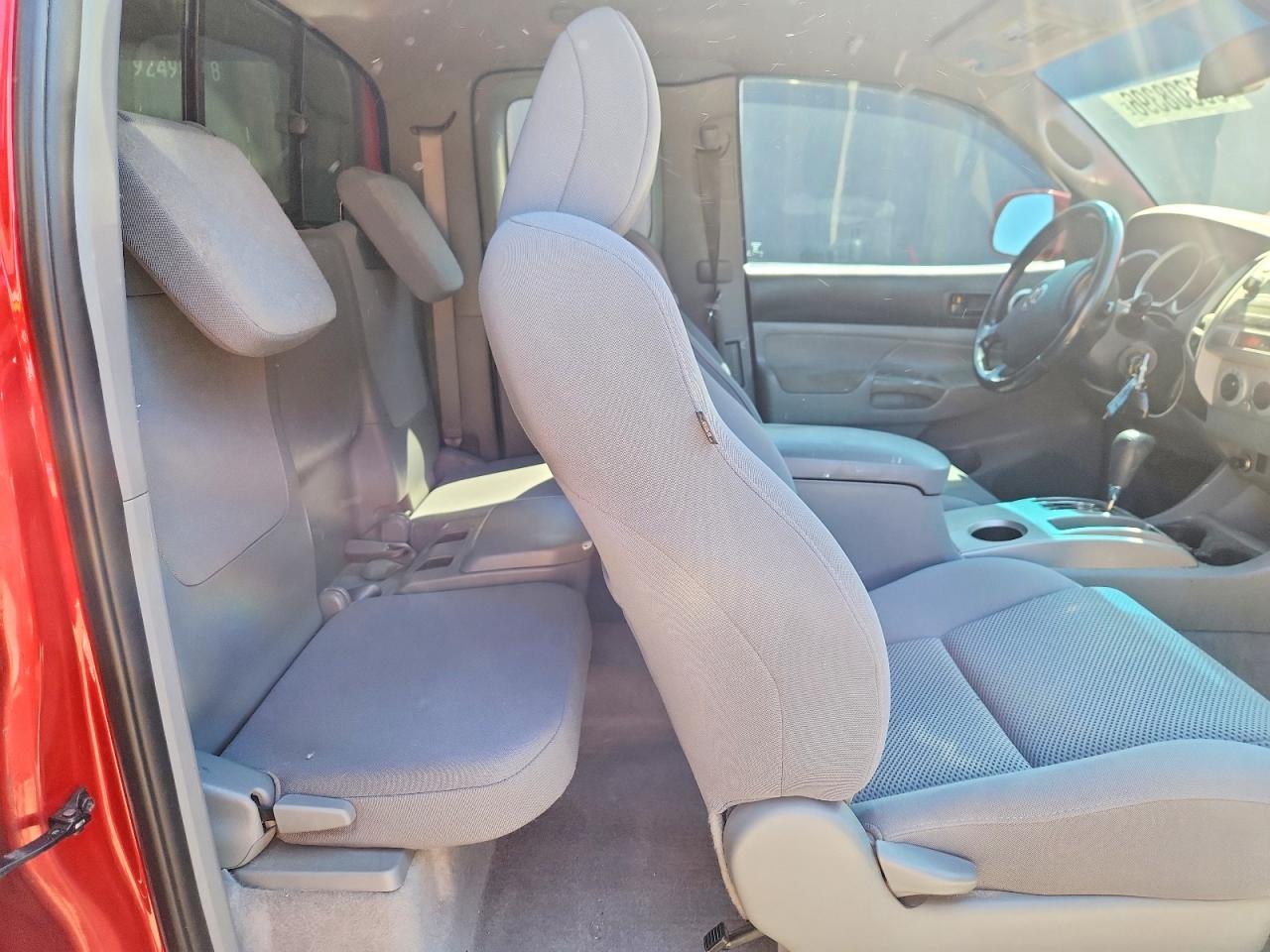 2011 Toyota Tacoma Access Cab Red vin: 5TFUU4EN0BX009535