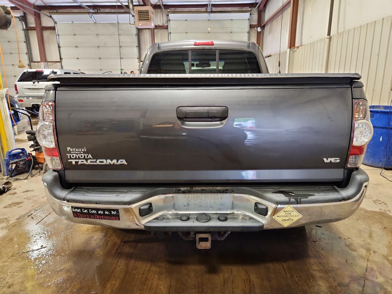 2013 Toyota Tacoma V6 Gray vin: 5TFUU4EN0DX079877