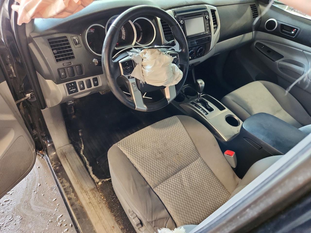 2015 Toyota Tacoma V6 Черный vin: 5TFUU4EN0FX116171