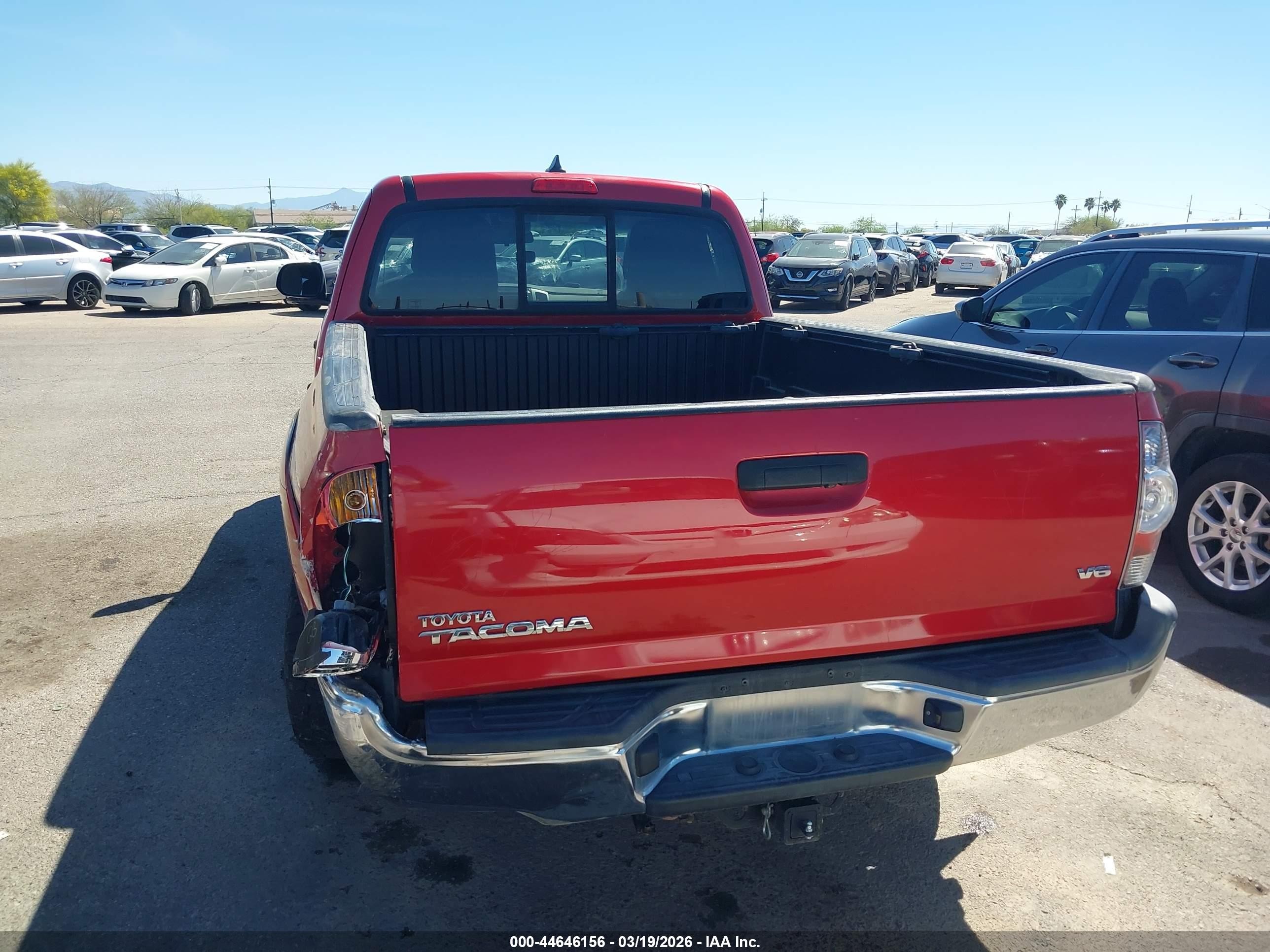2015 Toyota Tacoma Base V6 Red vin: 5TFUU4EN0FX116929