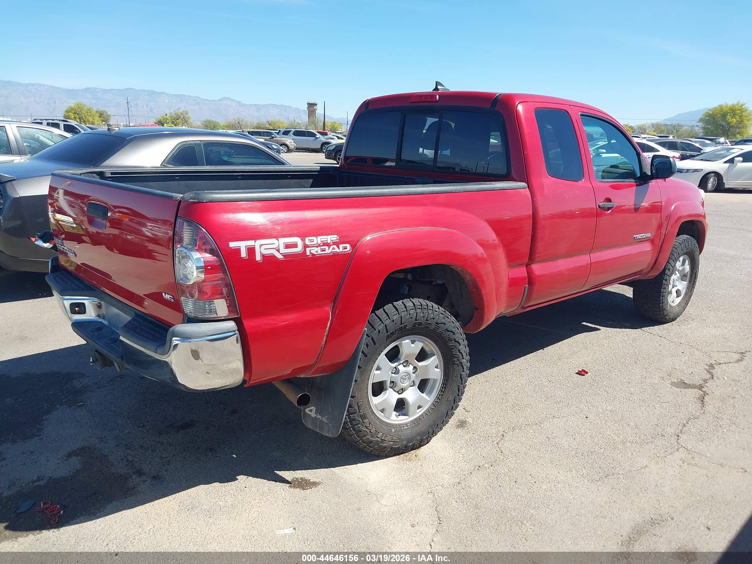 2015 Toyota Tacoma Base V6 Red vin: 5TFUU4EN0FX116929
