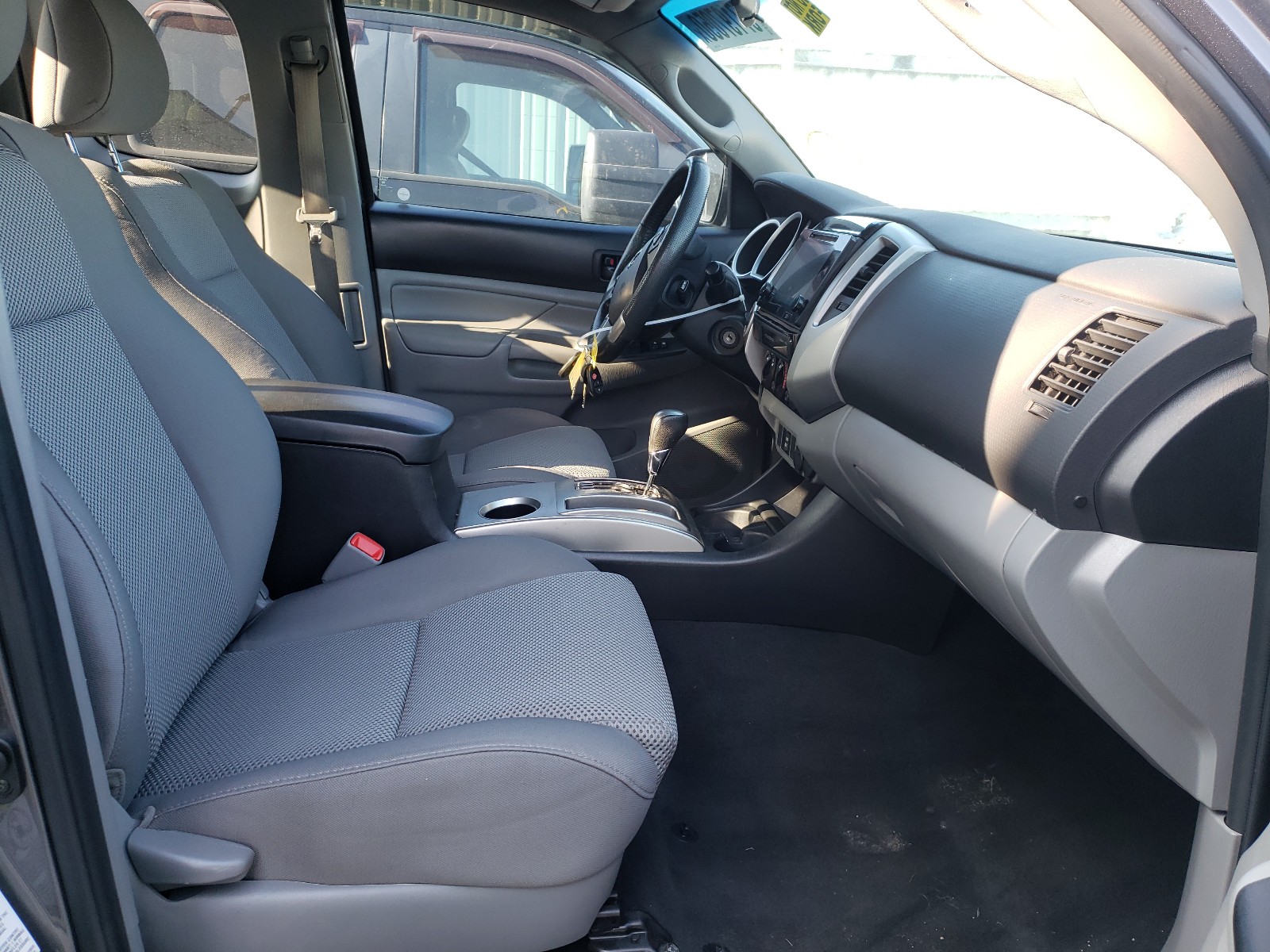 2015 Toyota Tacoma Access Cab Gray vin: 5TFUU4EN0FX132743