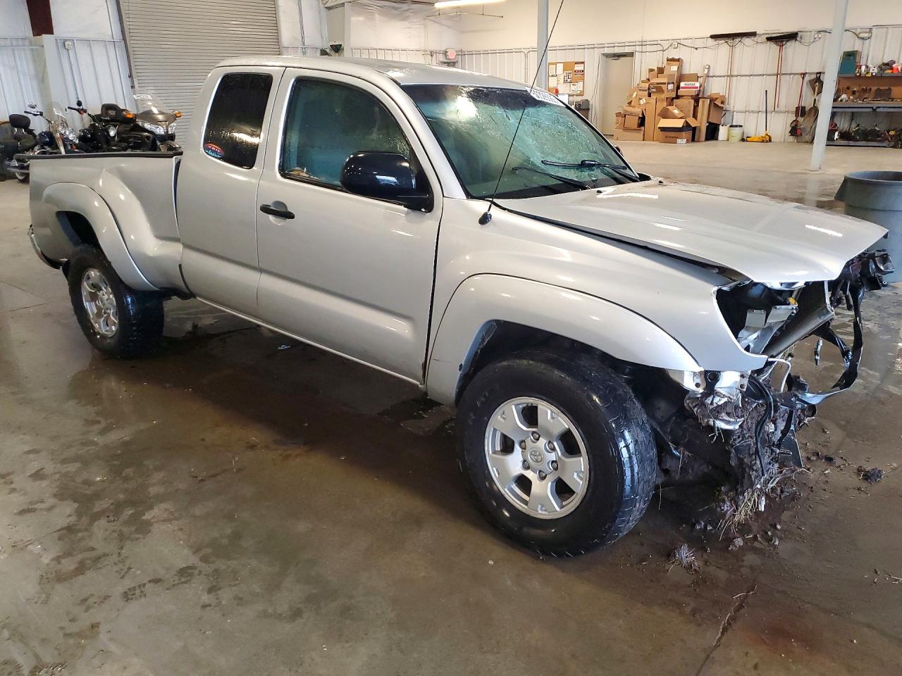 2012 Toyota Tacoma V6 Silver vin: 5TFUU4EN1CX043887
