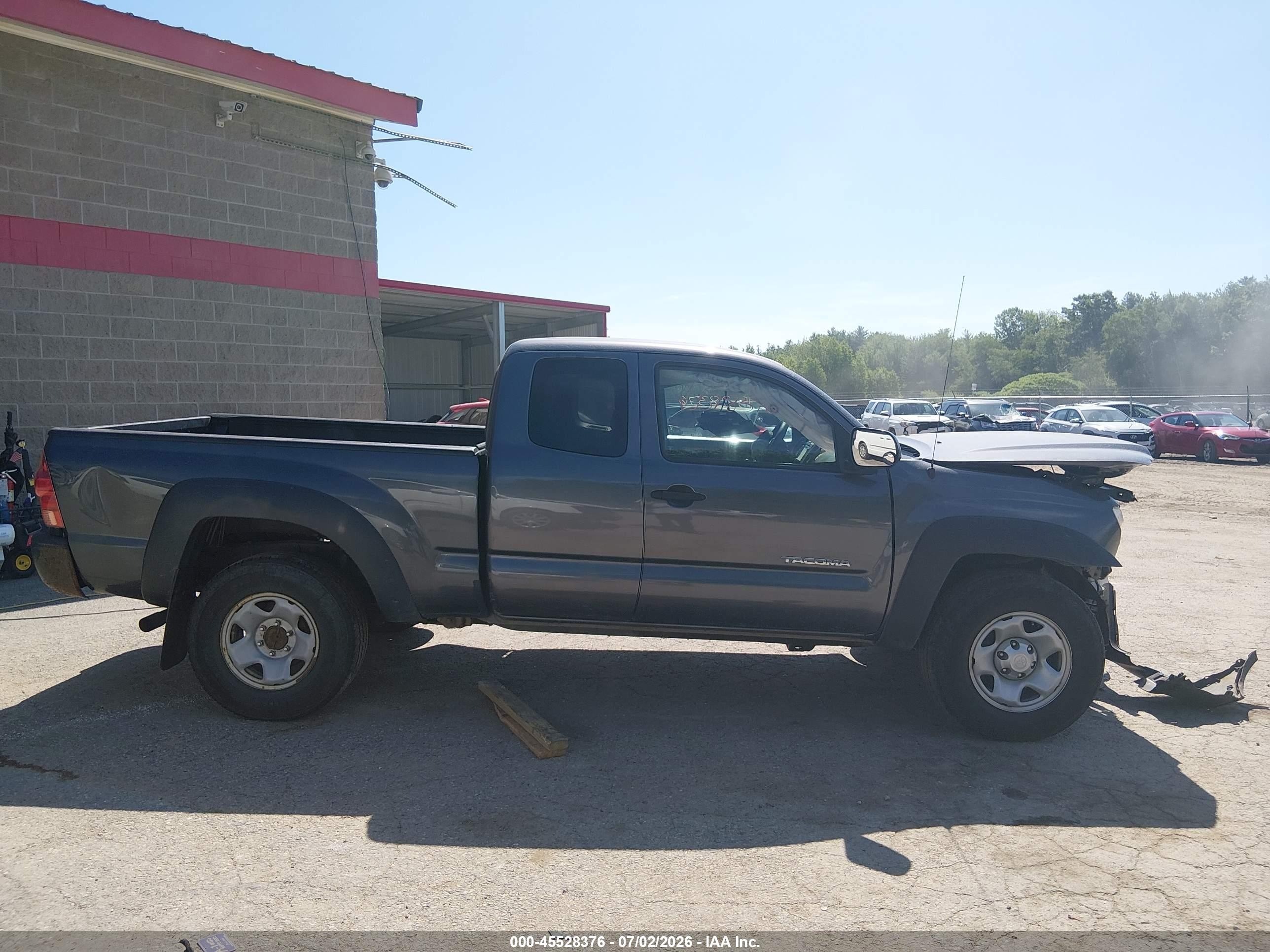2015 Toyota Tacoma Base V6 Gray vin: 5TFUU4EN1FX113201