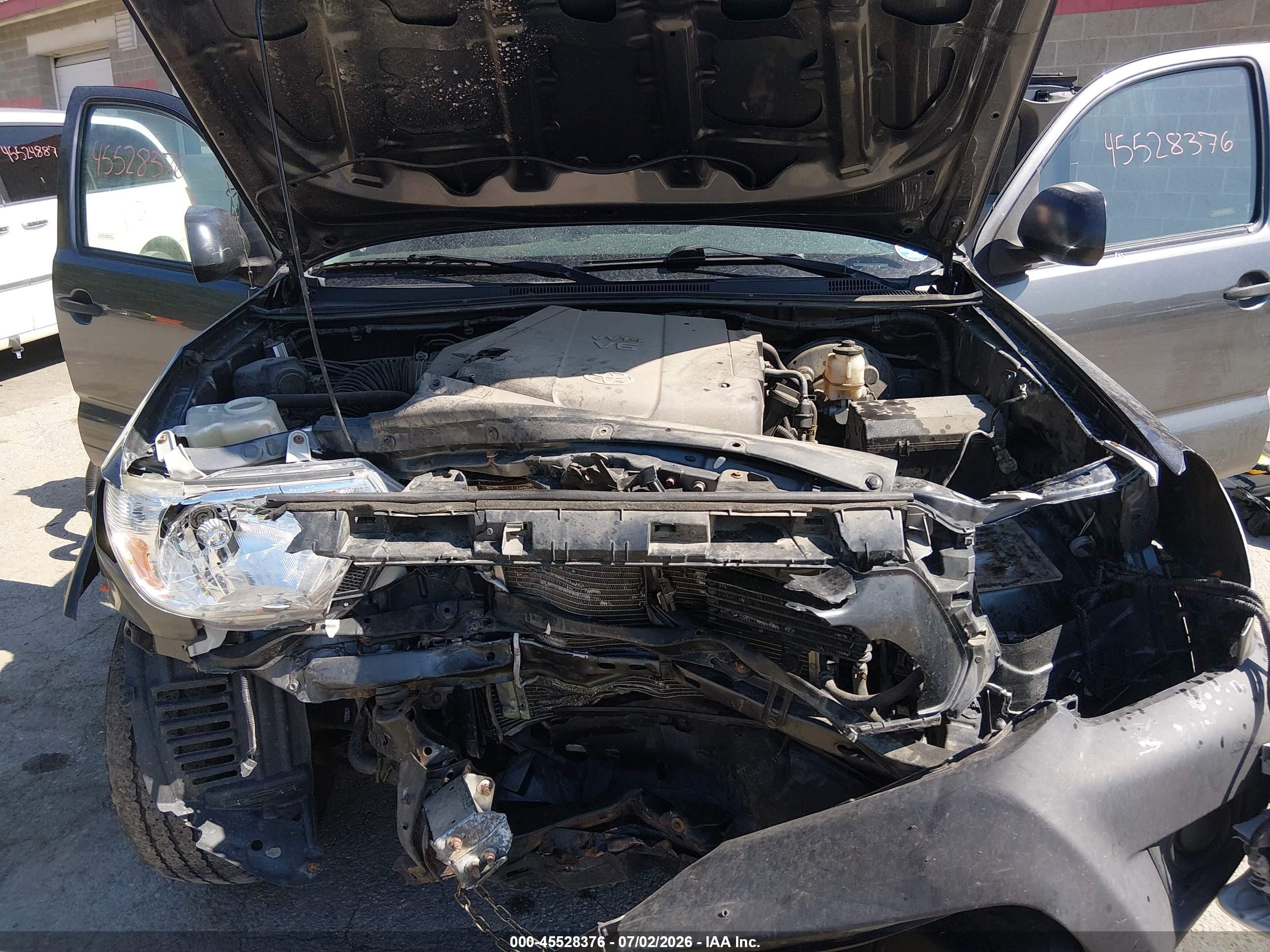 2015 Toyota Tacoma Base V6 Gray vin: 5TFUU4EN1FX113201