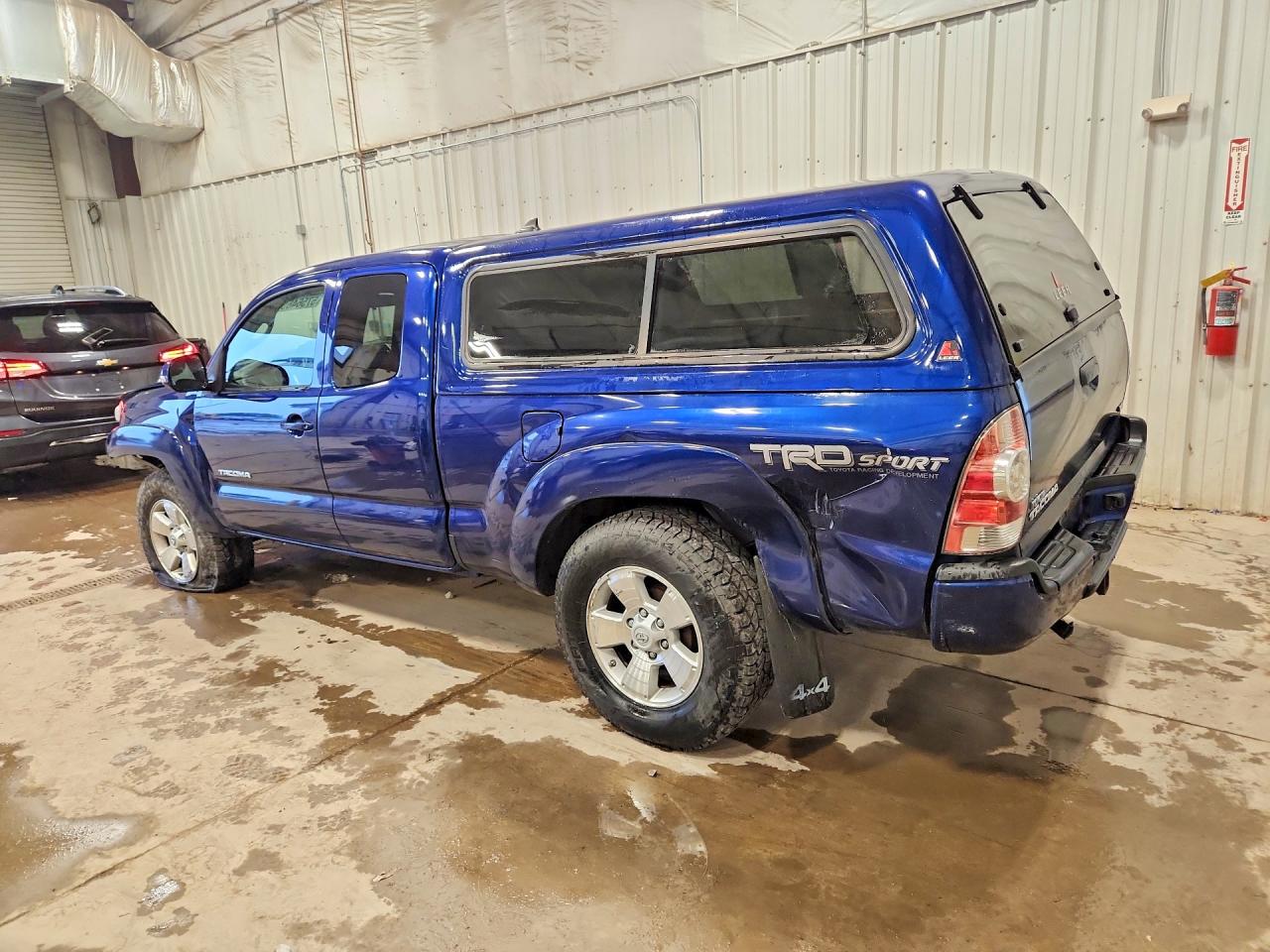 2015 Toyota Tacoma V6 Blue vin: 5TFUU4EN1FX125624