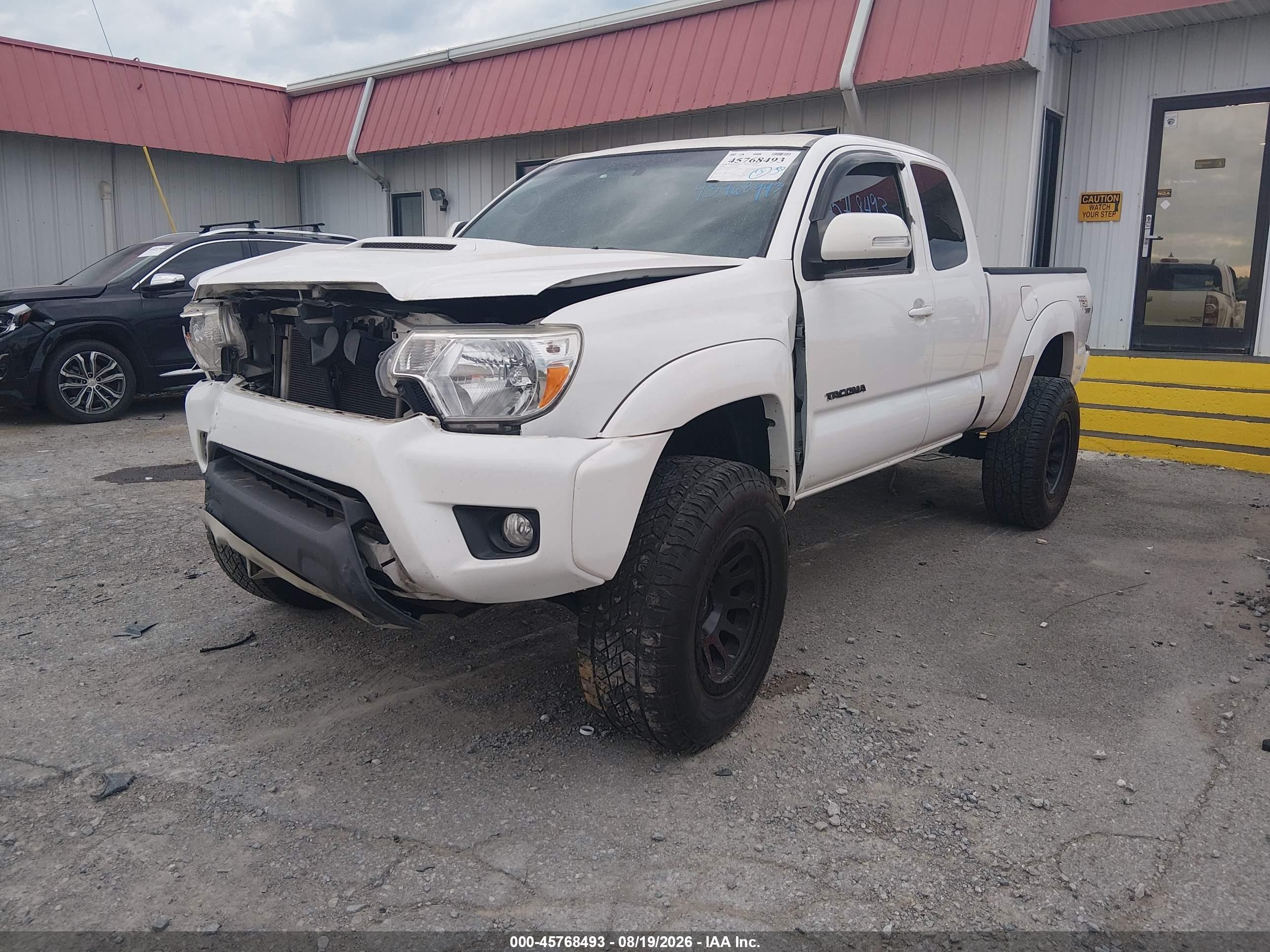 2012 Toyota Tacoma   White vin: 5TFUU4EN2CX037497