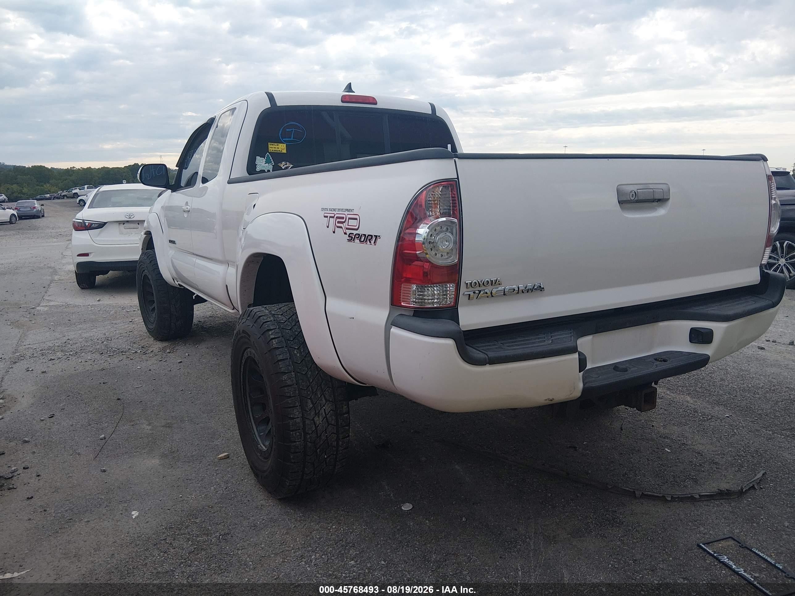 2012 Toyota Tacoma   White vin: 5TFUU4EN2CX037497