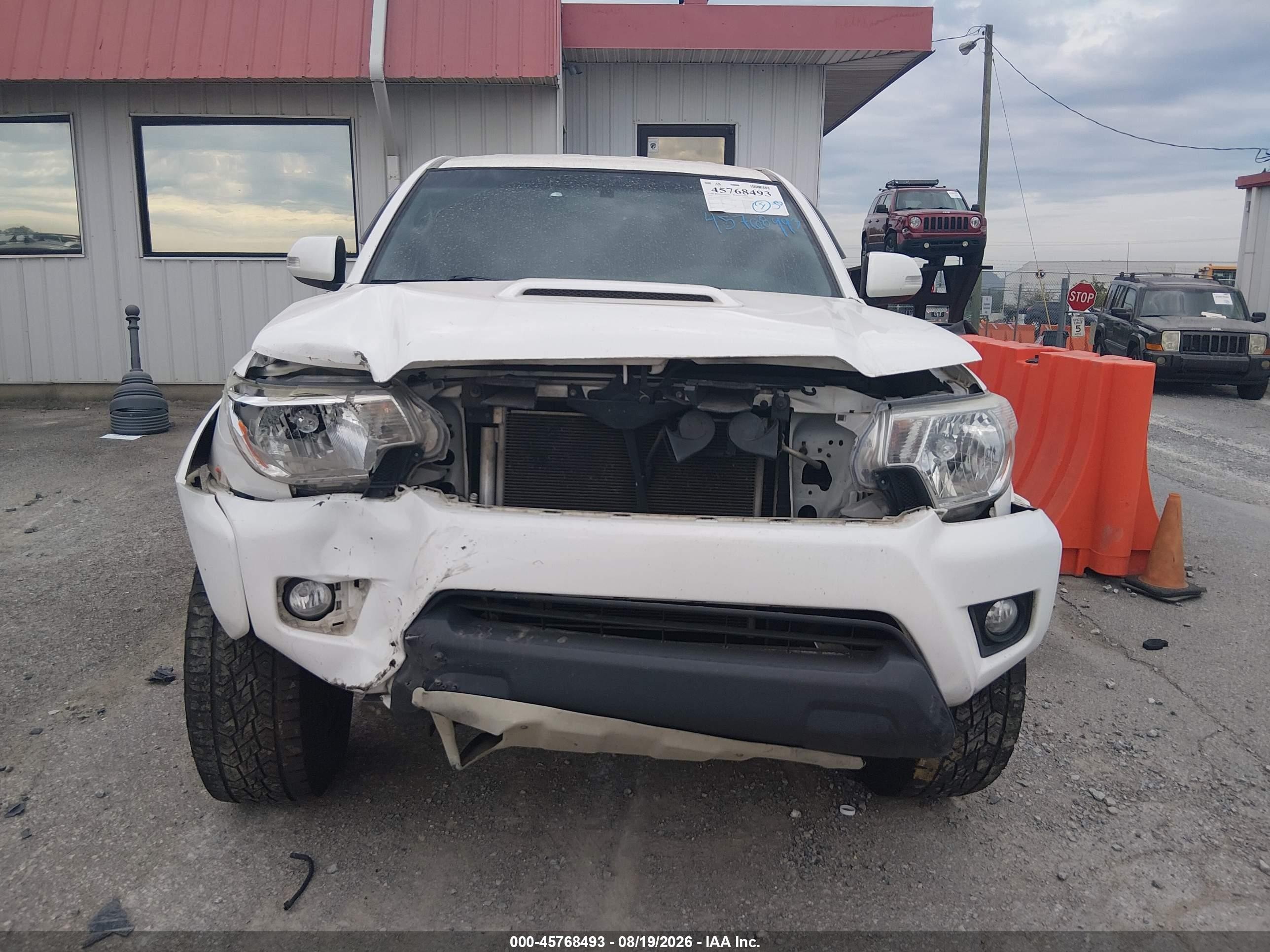 2012 Toyota Tacoma   White vin: 5TFUU4EN2CX037497