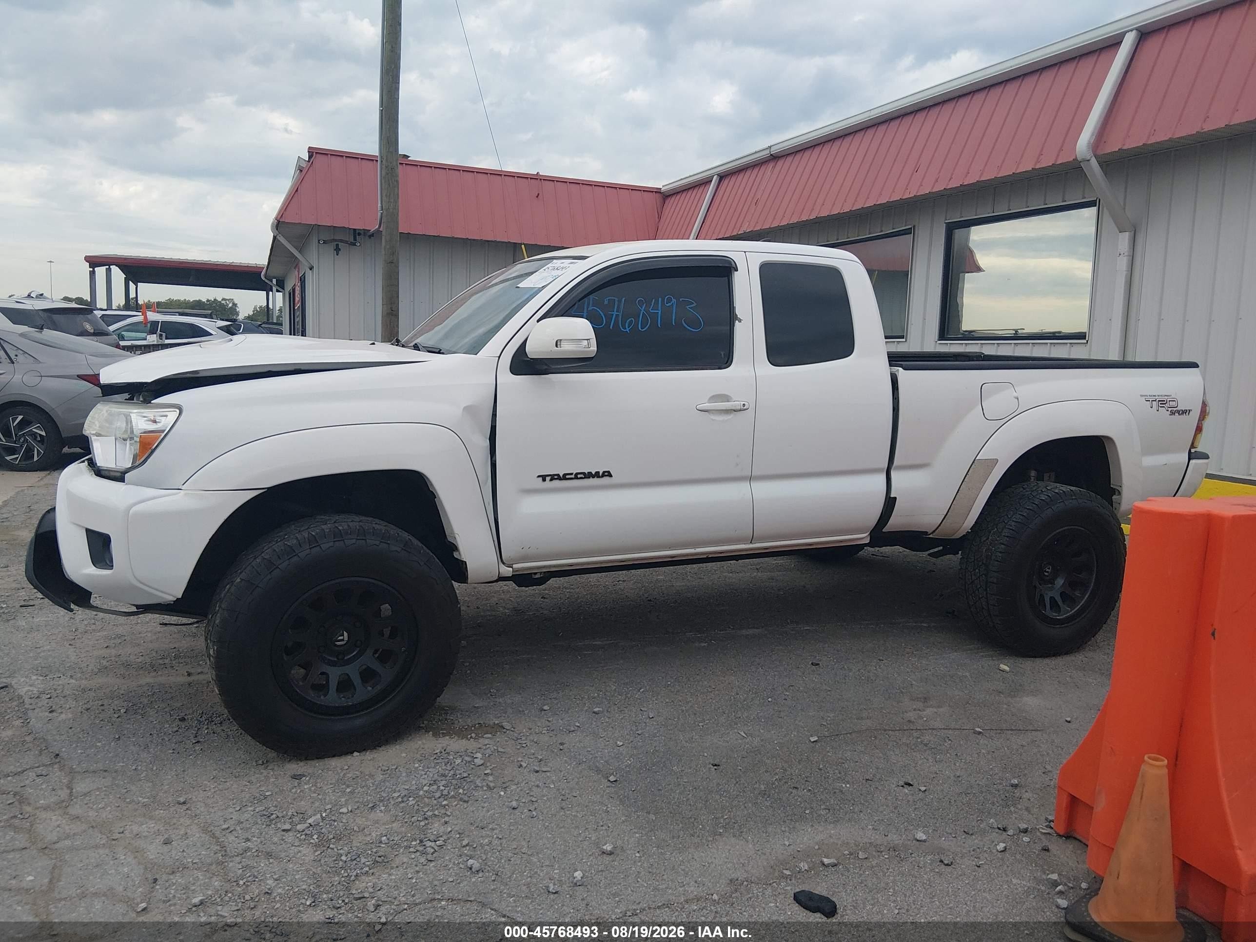 2012 Toyota Tacoma   White vin: 5TFUU4EN2CX037497
