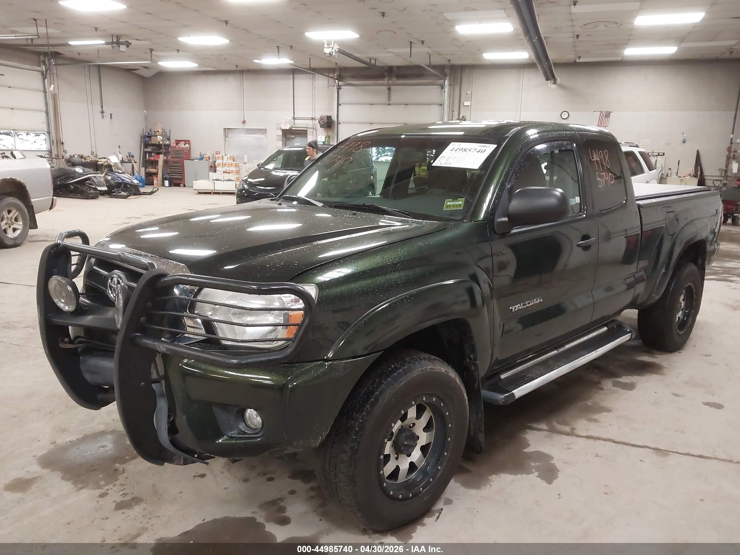 2013 Toyota Tacoma Base V6 Green vin: 5TFUU4EN2DX057895