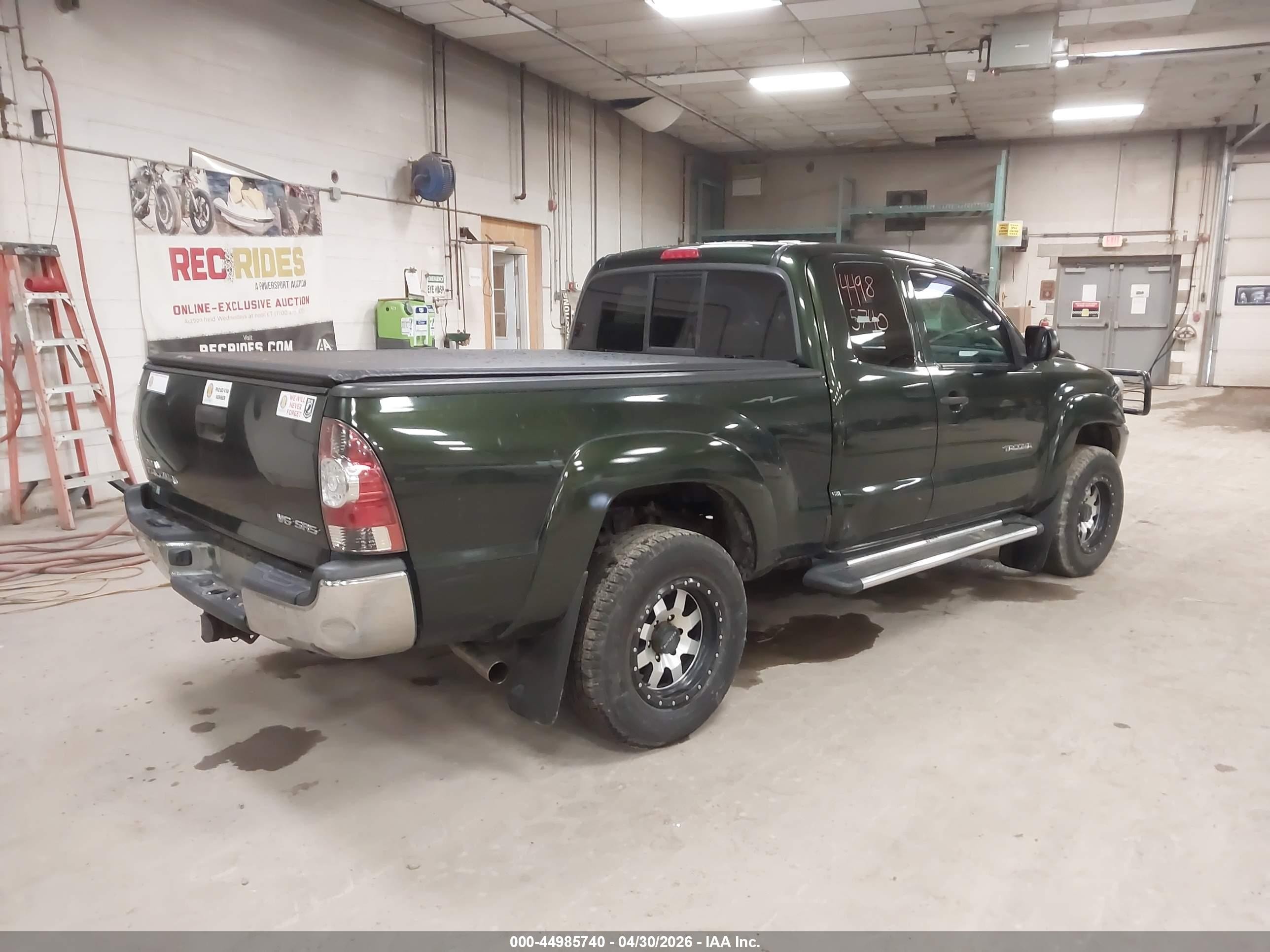 2013 Toyota Tacoma Base V6 Green vin: 5TFUU4EN2DX057895