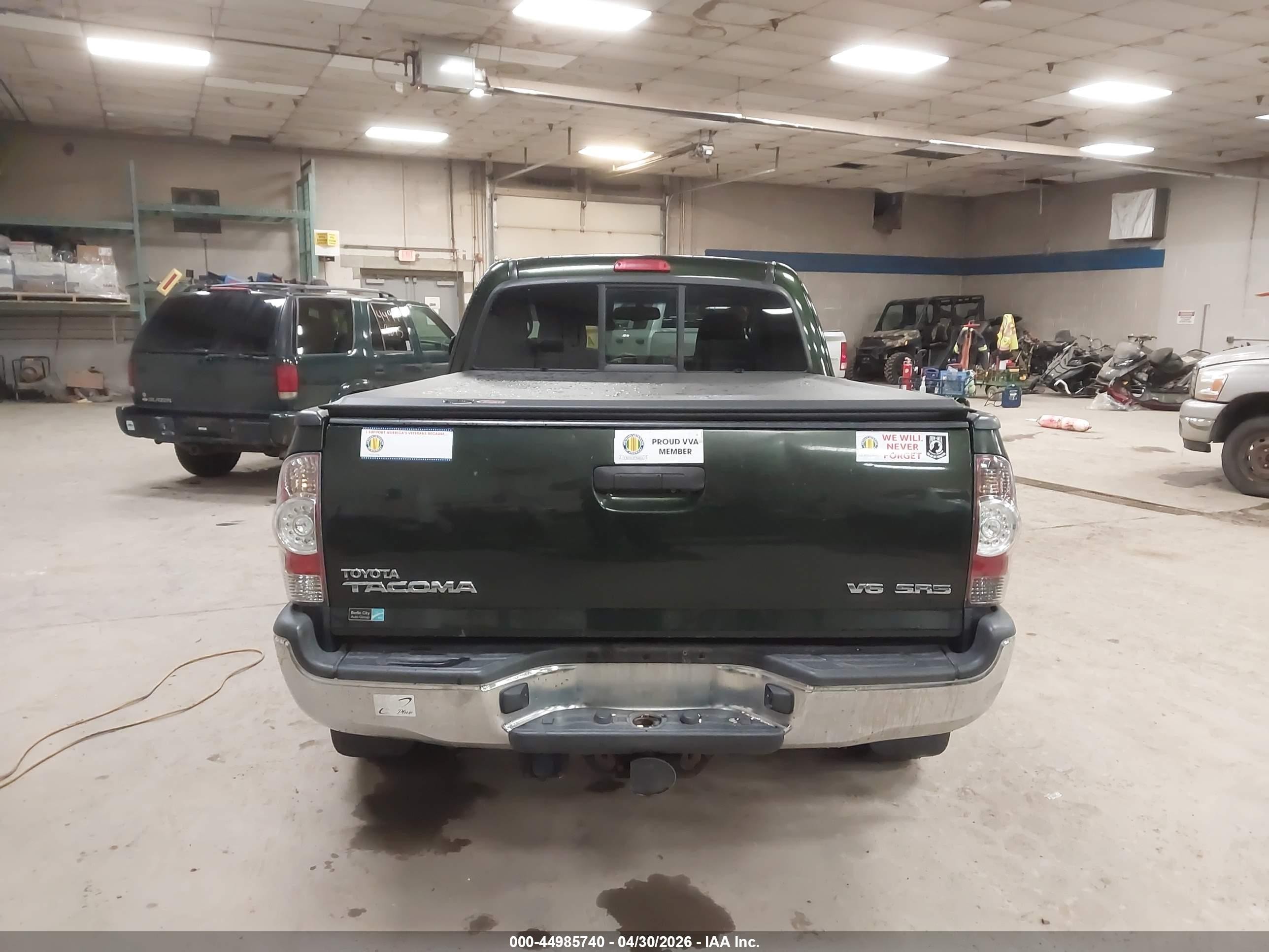 2013 Toyota Tacoma Base V6 Green vin: 5TFUU4EN2DX057895