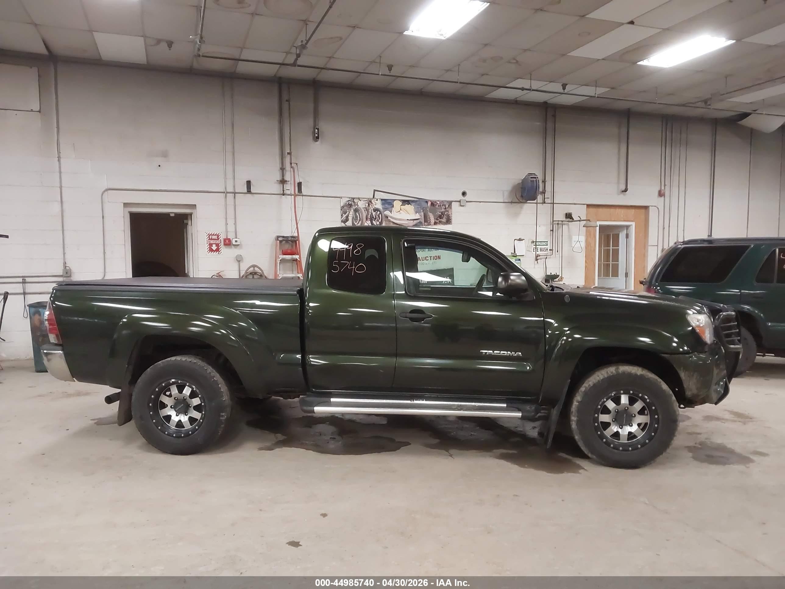 2013 Toyota Tacoma Base V6 Green vin: 5TFUU4EN2DX057895