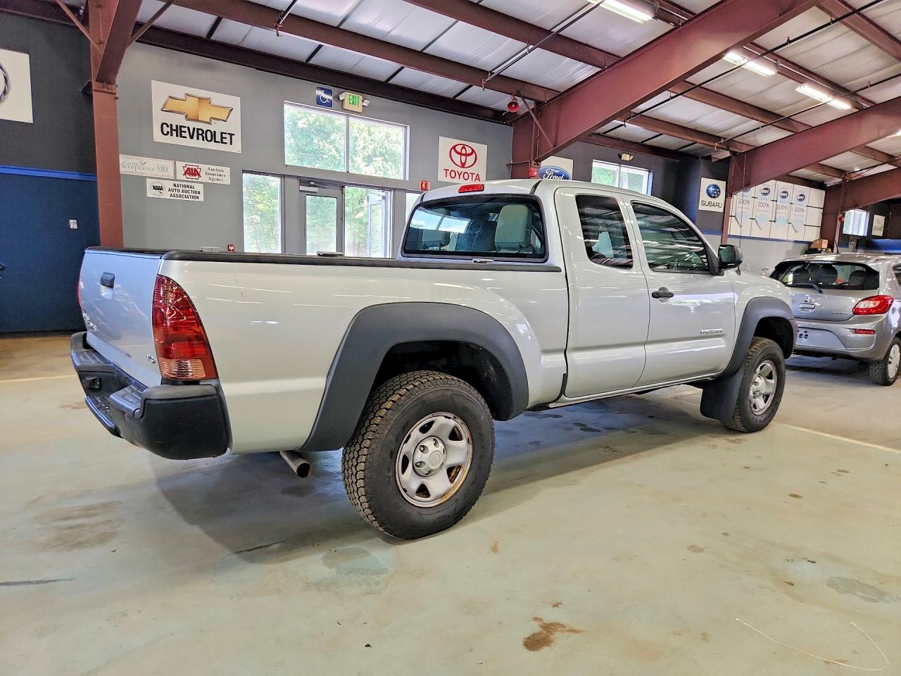 2013 Toyota Tacoma V6 Silver vin: 5TFUU4EN2DX082408