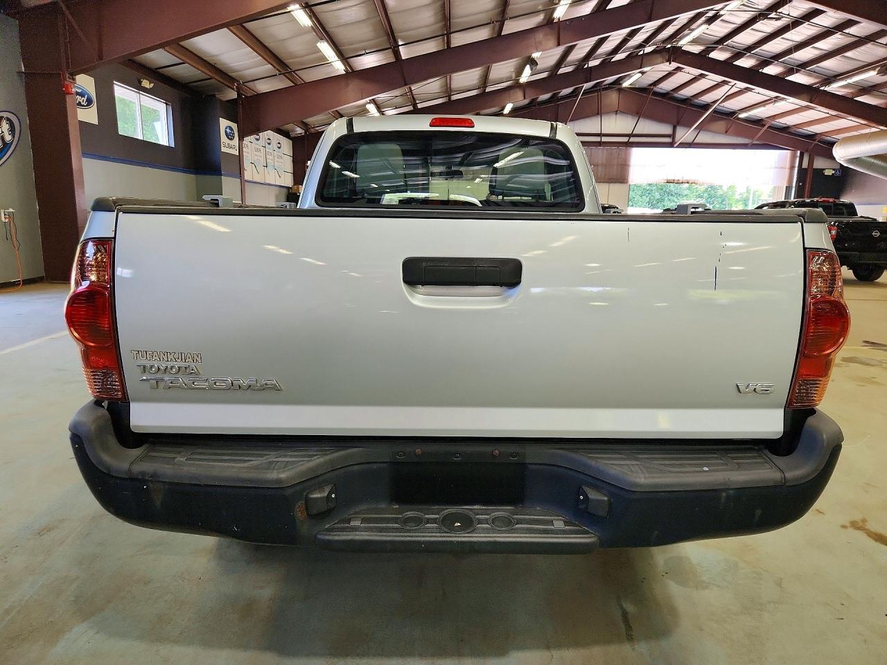 2013 Toyota Tacoma V6 Silver vin: 5TFUU4EN2DX082408