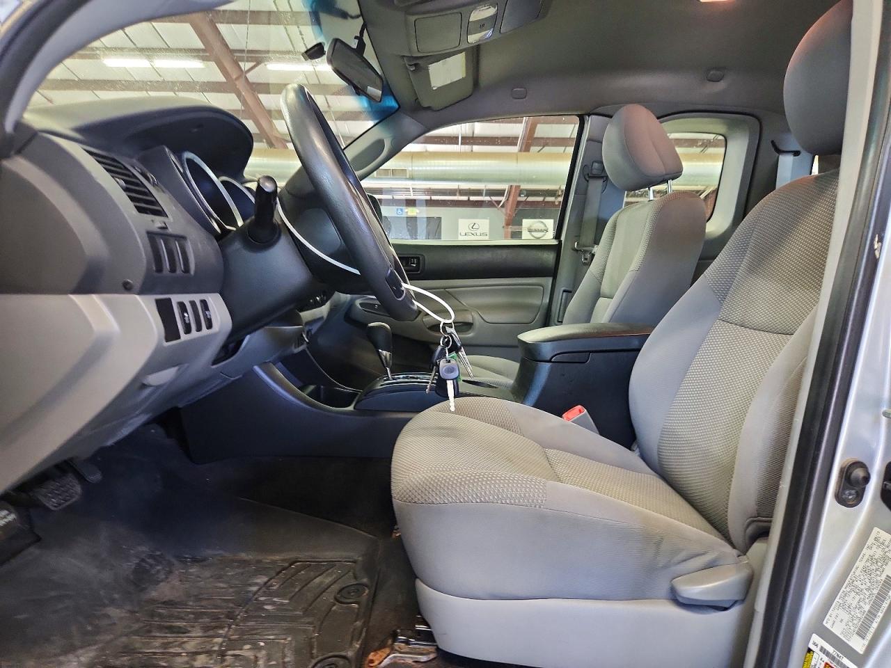2013 Toyota Tacoma V6 Silver vin: 5TFUU4EN2DX082408