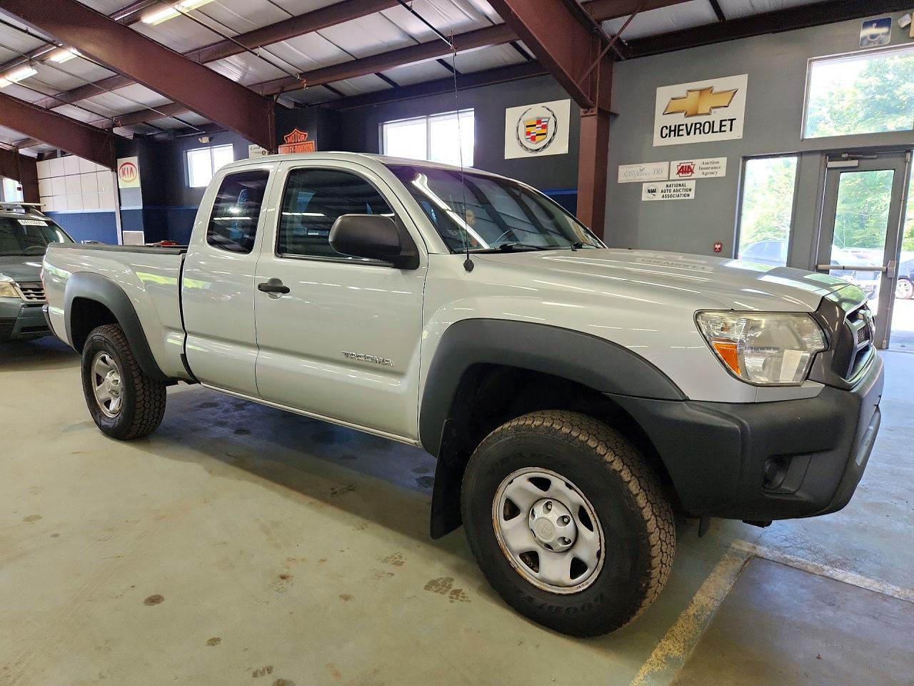 2013 Toyota Tacoma V6 Silver vin: 5TFUU4EN2DX082408