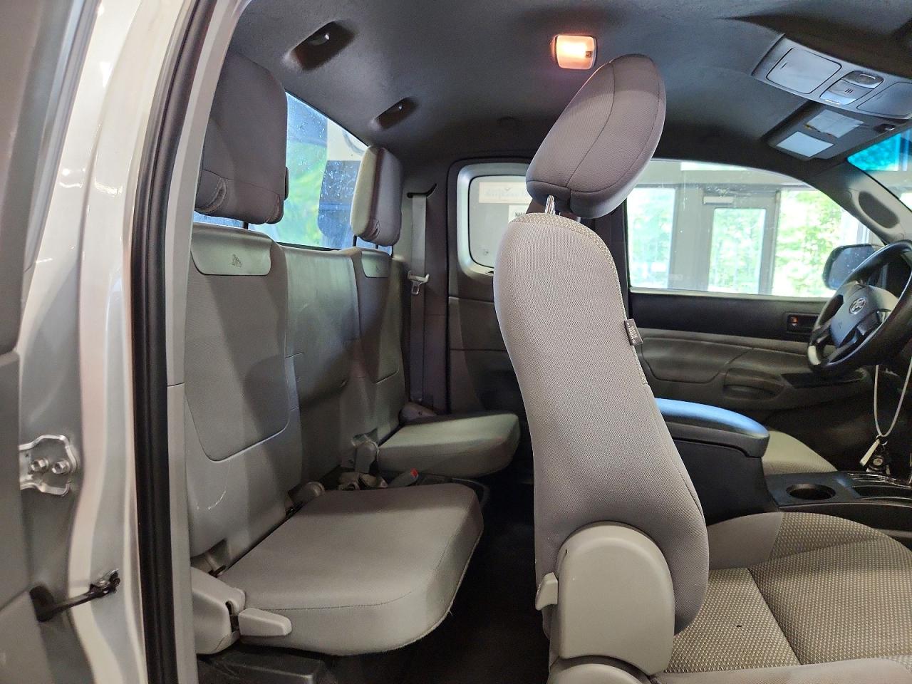 2013 Toyota Tacoma V6 Silver vin: 5TFUU4EN2DX082408
