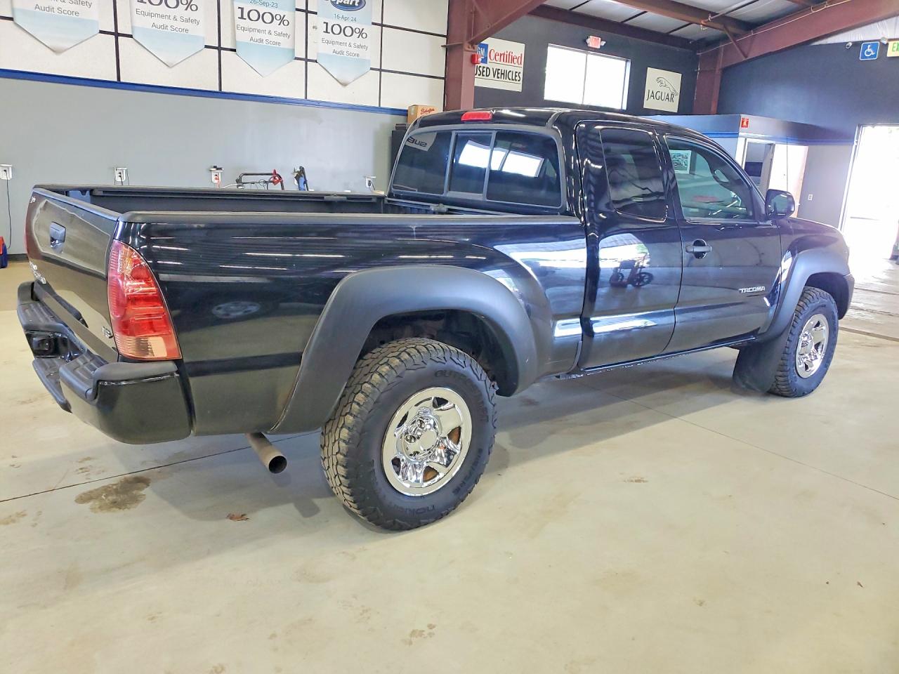 2015 Toyota Tacoma V6 Black vin: 5TFUU4EN2FX125065