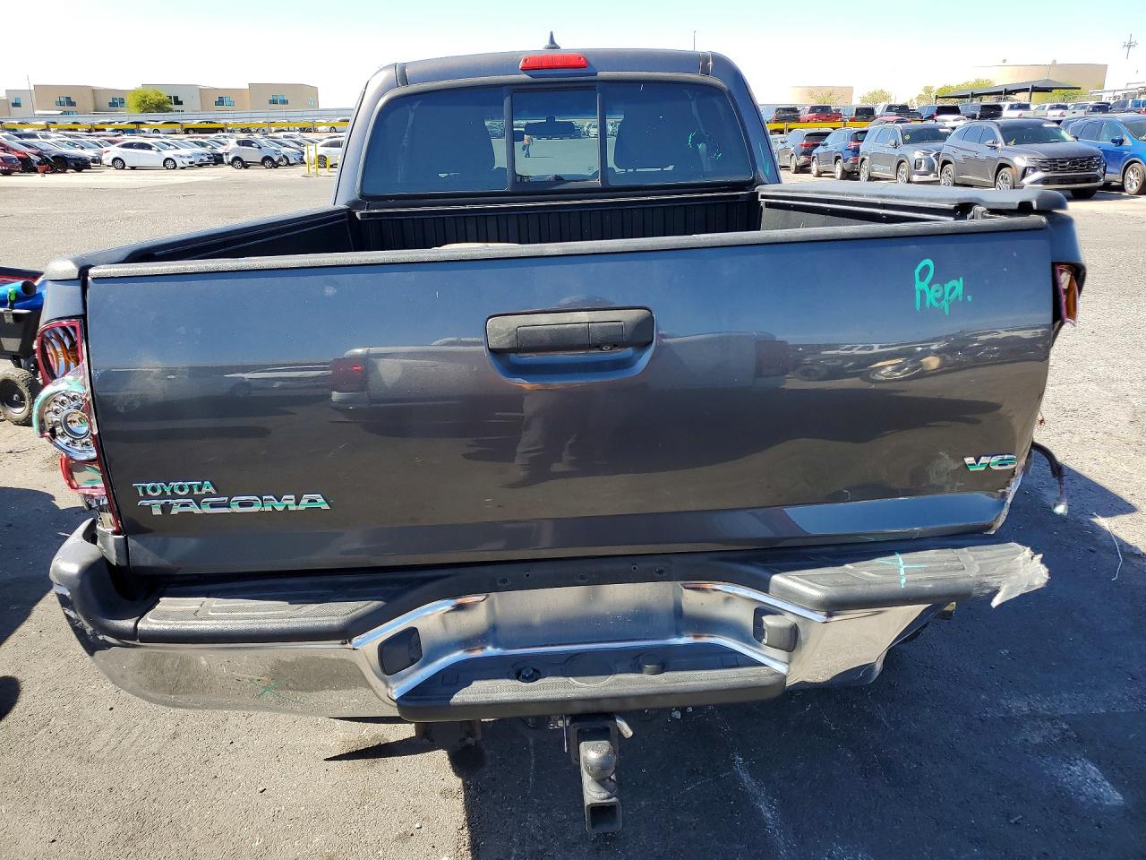 2015 Toyota Tacoma V6 Gray vin: 5TFUU4EN2FX141167