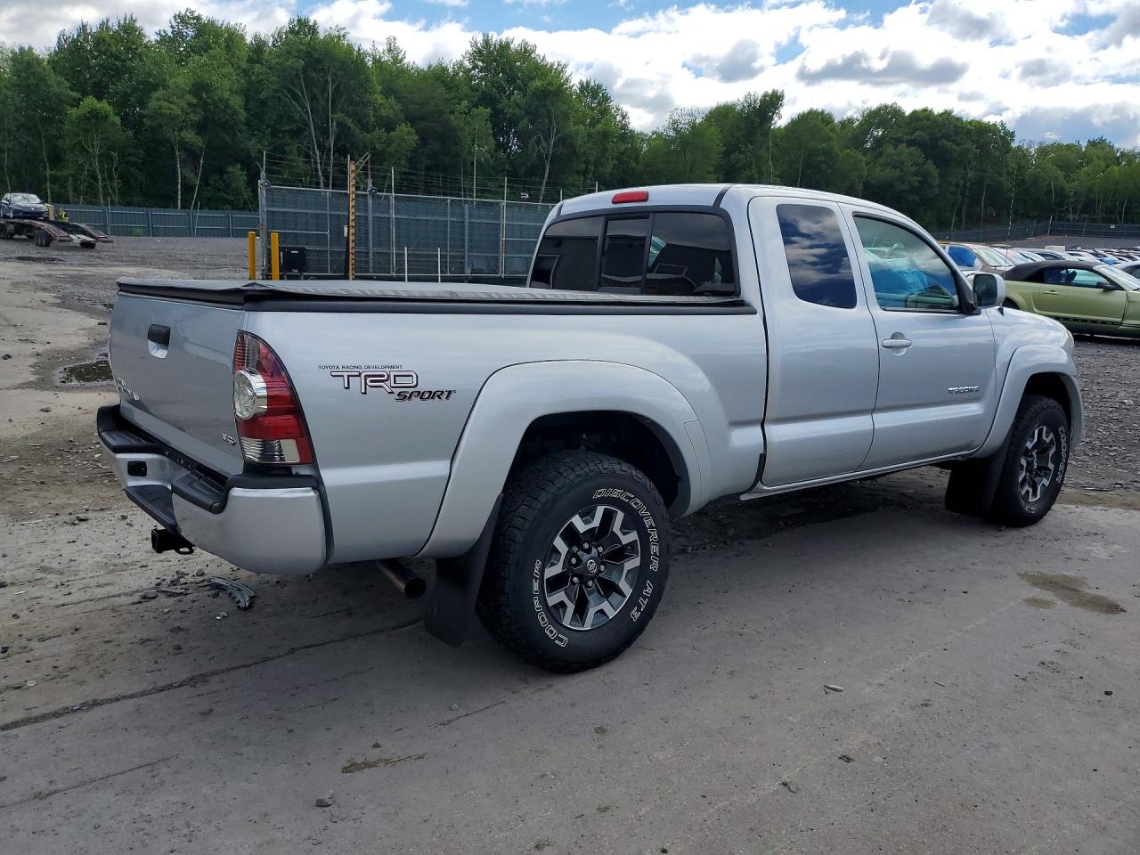 2011 Toyota Tacoma Access Cab Silver vin: 5TFUU4EN3BX014292