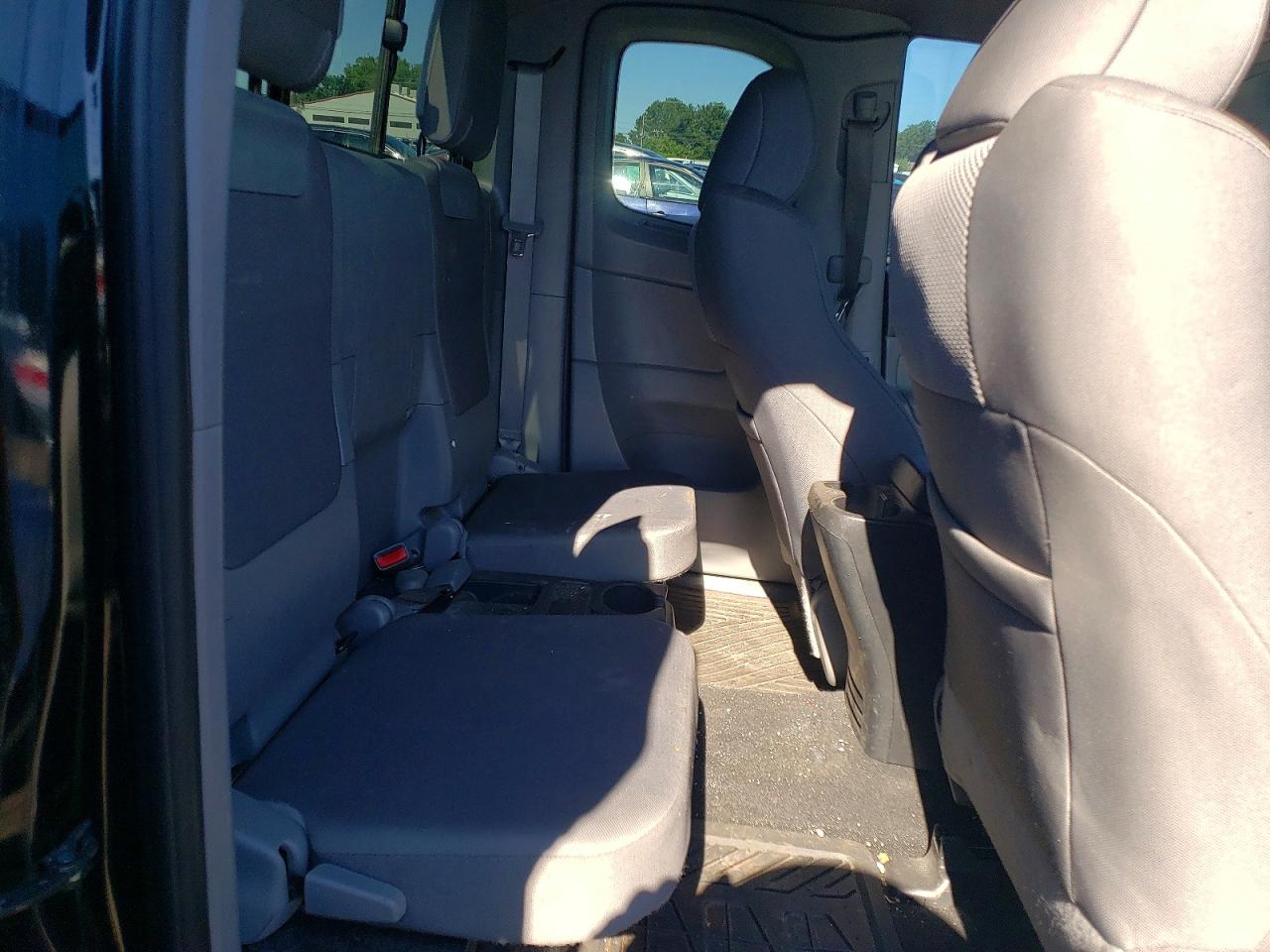 2015 Toyota Tacoma V6 Черный vin: 5TFUU4EN3FX132879