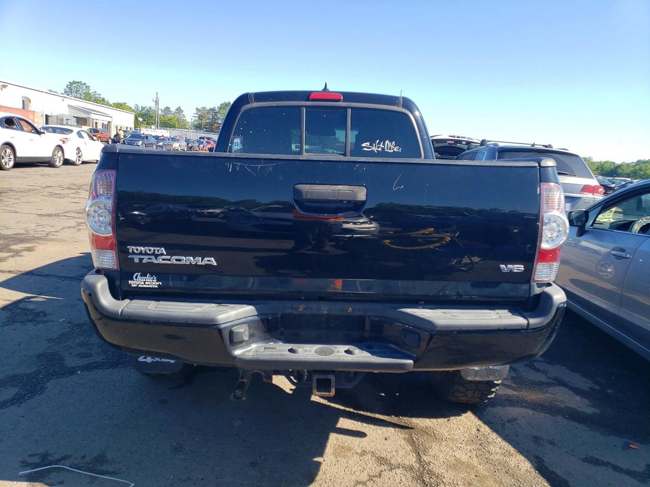 2015 Toyota Tacoma V6 Черный vin: 5TFUU4EN3FX132879