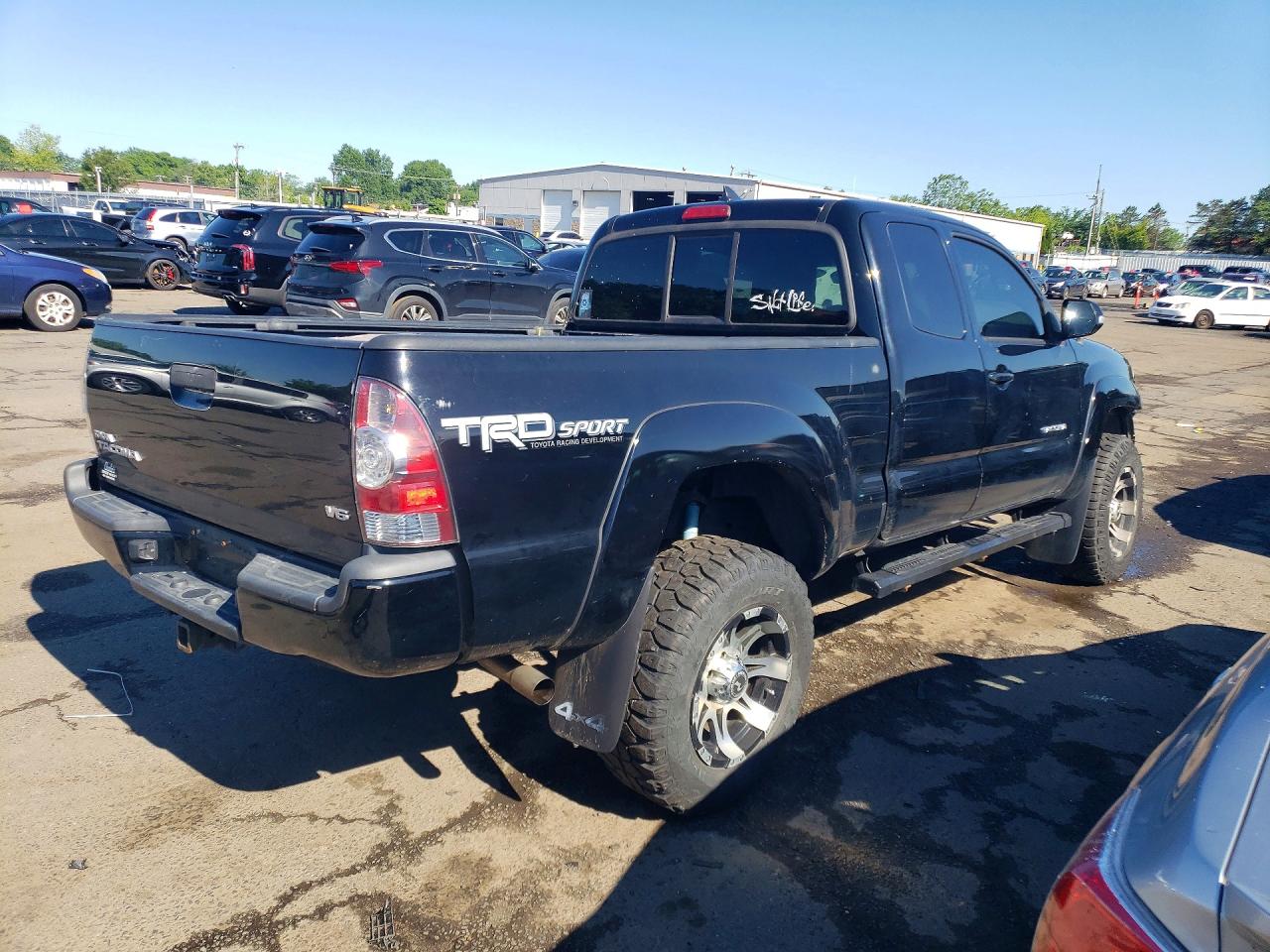 2015 Toyota Tacoma V6 Черный vin: 5TFUU4EN3FX132879