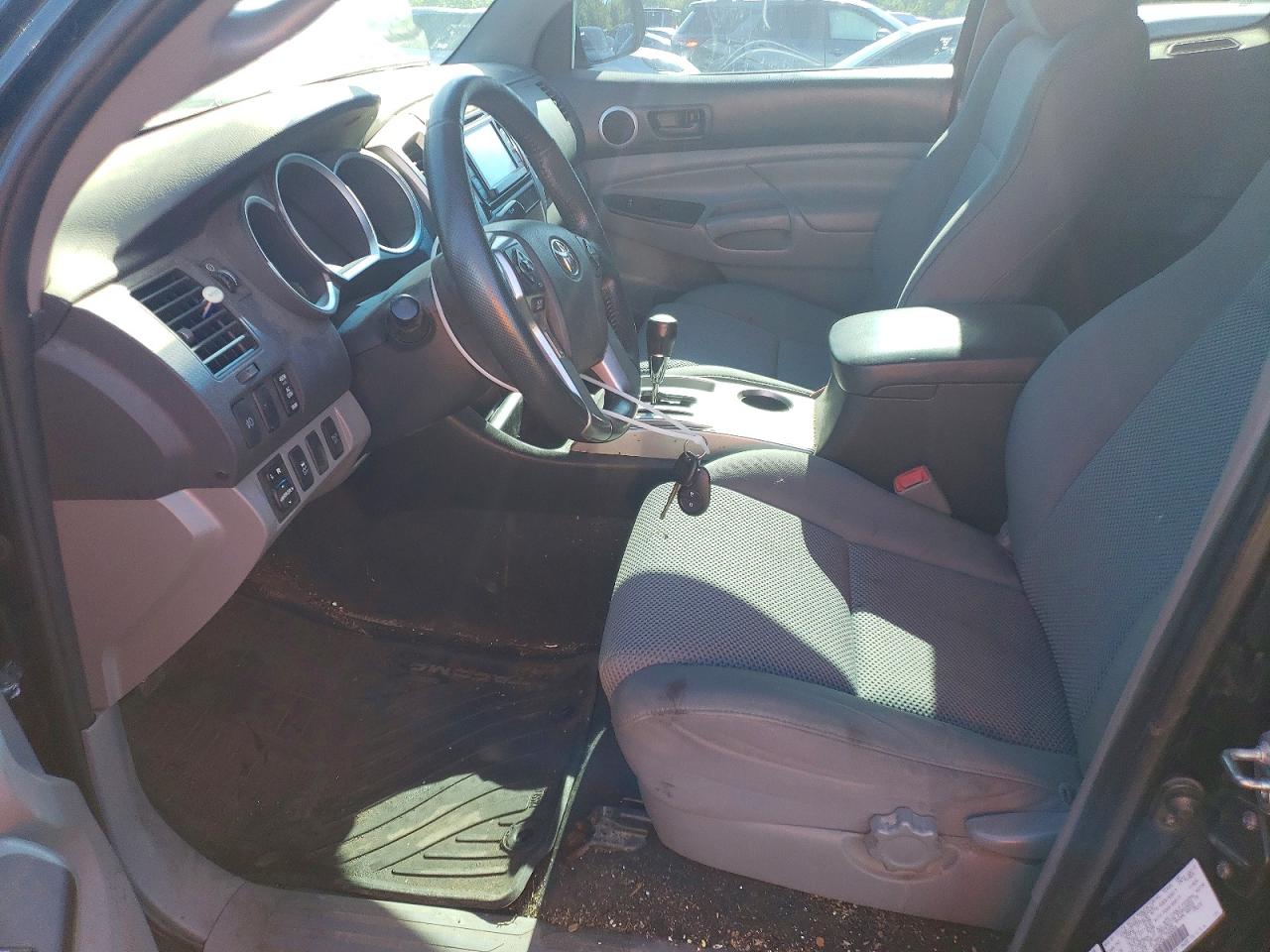2015 Toyota Tacoma V6 Черный vin: 5TFUU4EN3FX132879