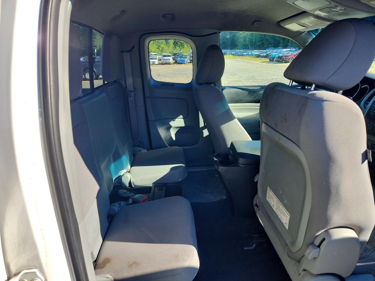 2012 Toyota Tacoma V6 White vin: 5TFUU4EN4CX038571
