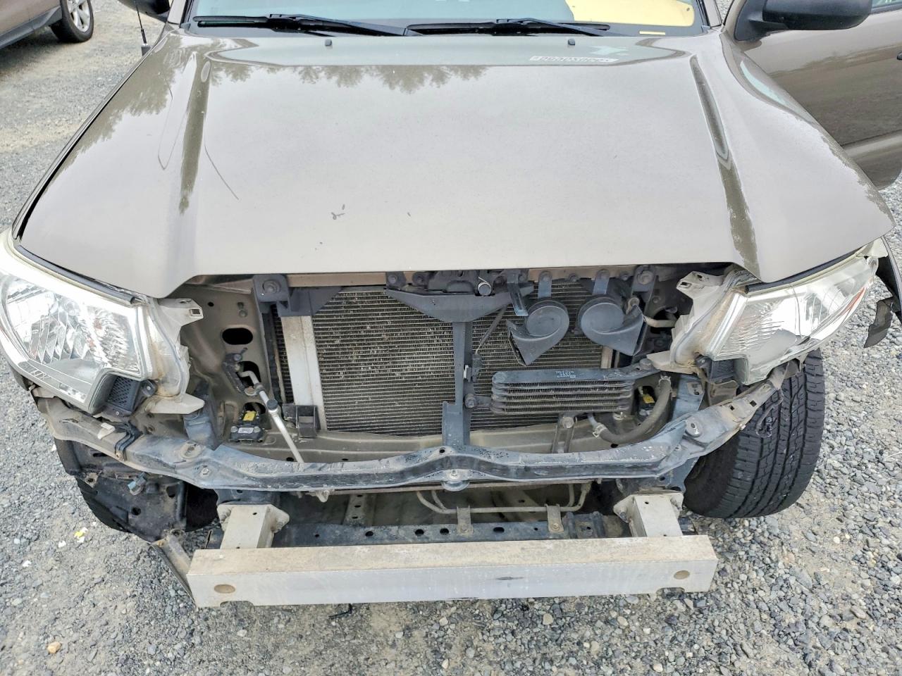 2015 Toyota Tacoma V6 Brown vin: 5TFUU4EN4FX111751