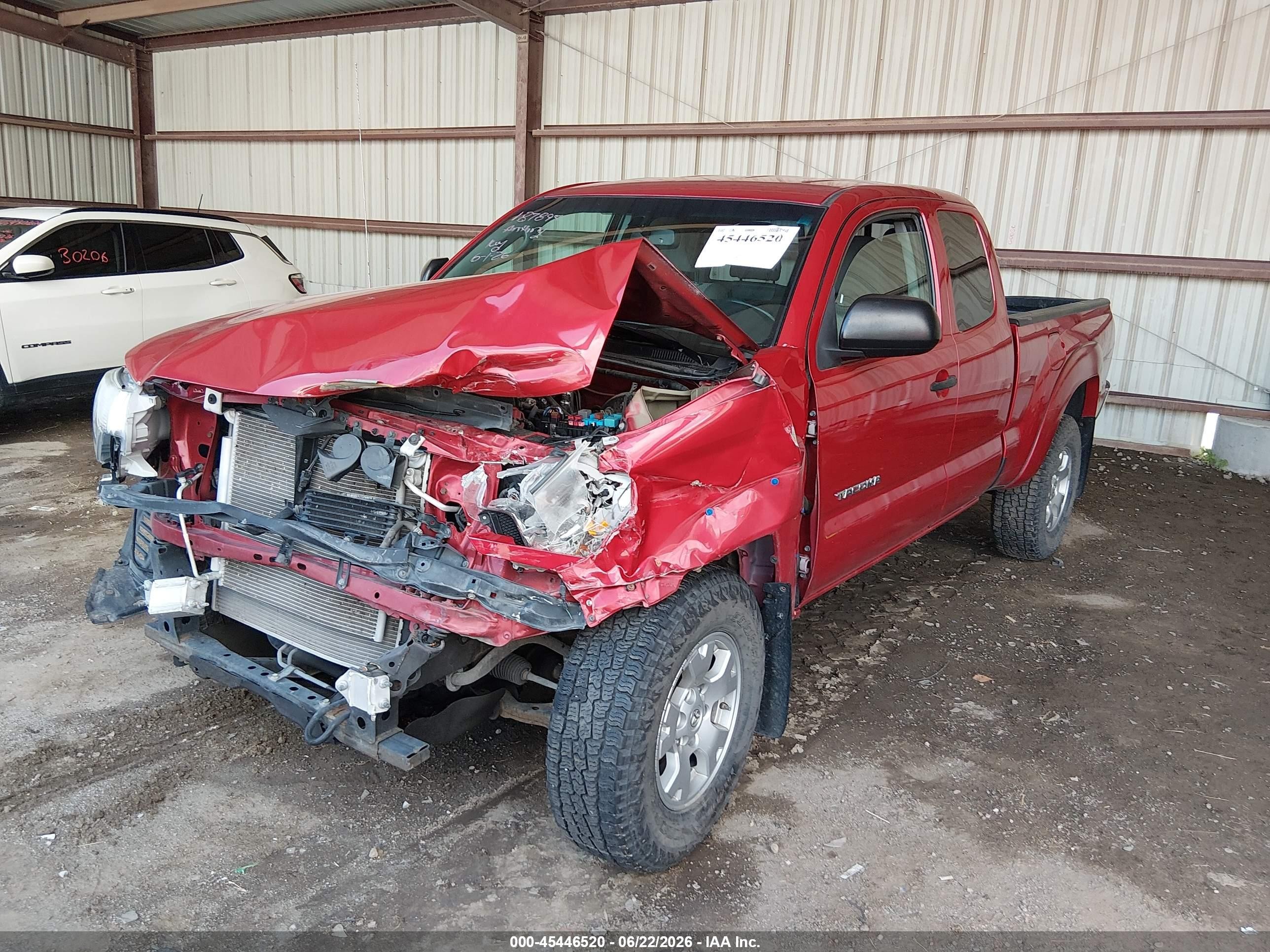 2013 Toyota Tacoma Base V6 Красный vin: 5TFUU4EN5DX075968