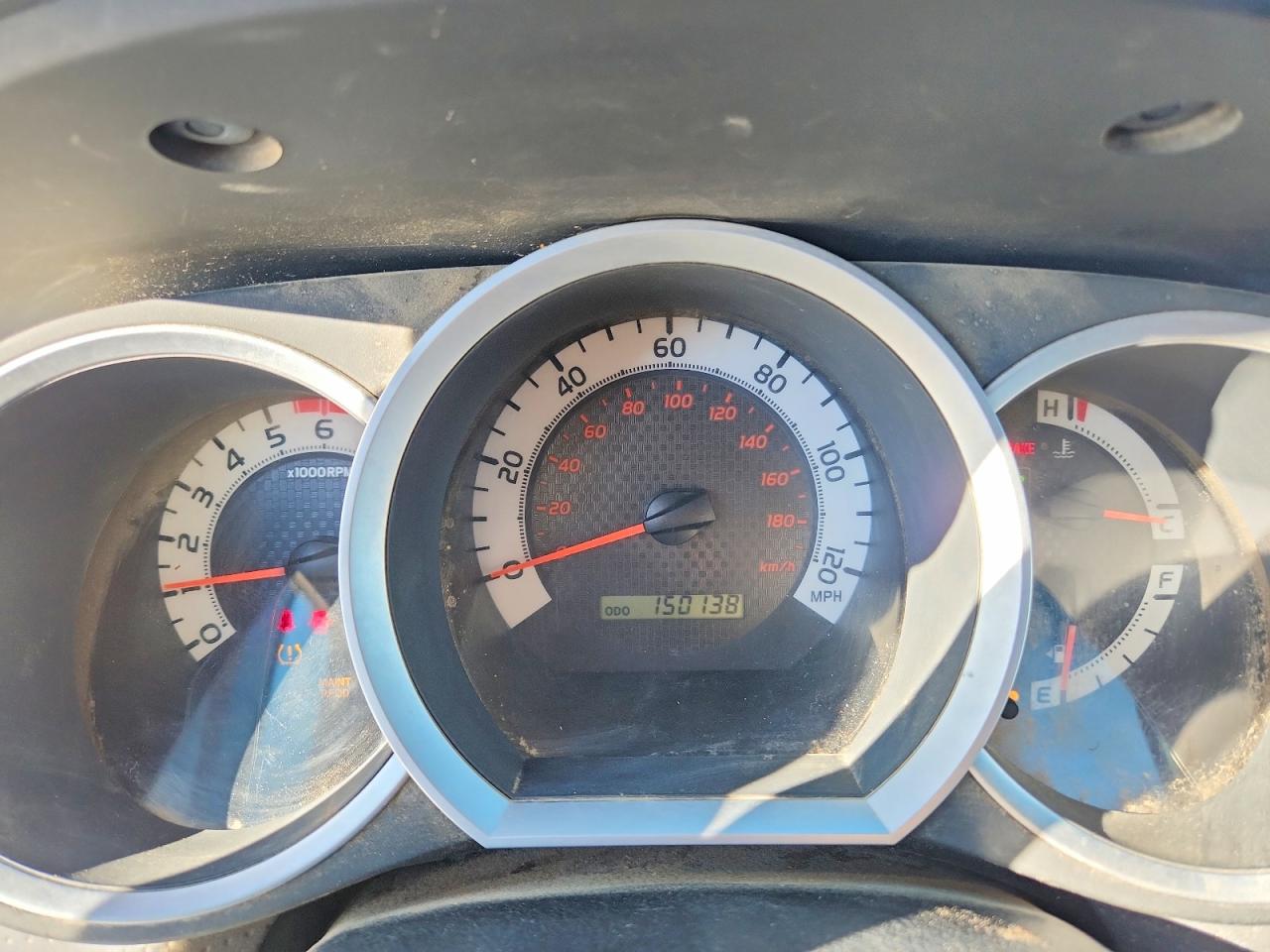 2014 Toyota Tacoma V6 Silver vin: 5TFUU4EN5EX084753