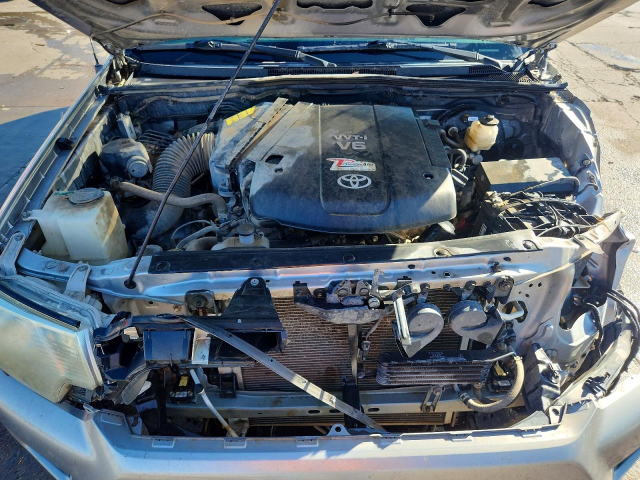 2014 Toyota Tacoma V6 Silver vin: 5TFUU4EN5EX084753