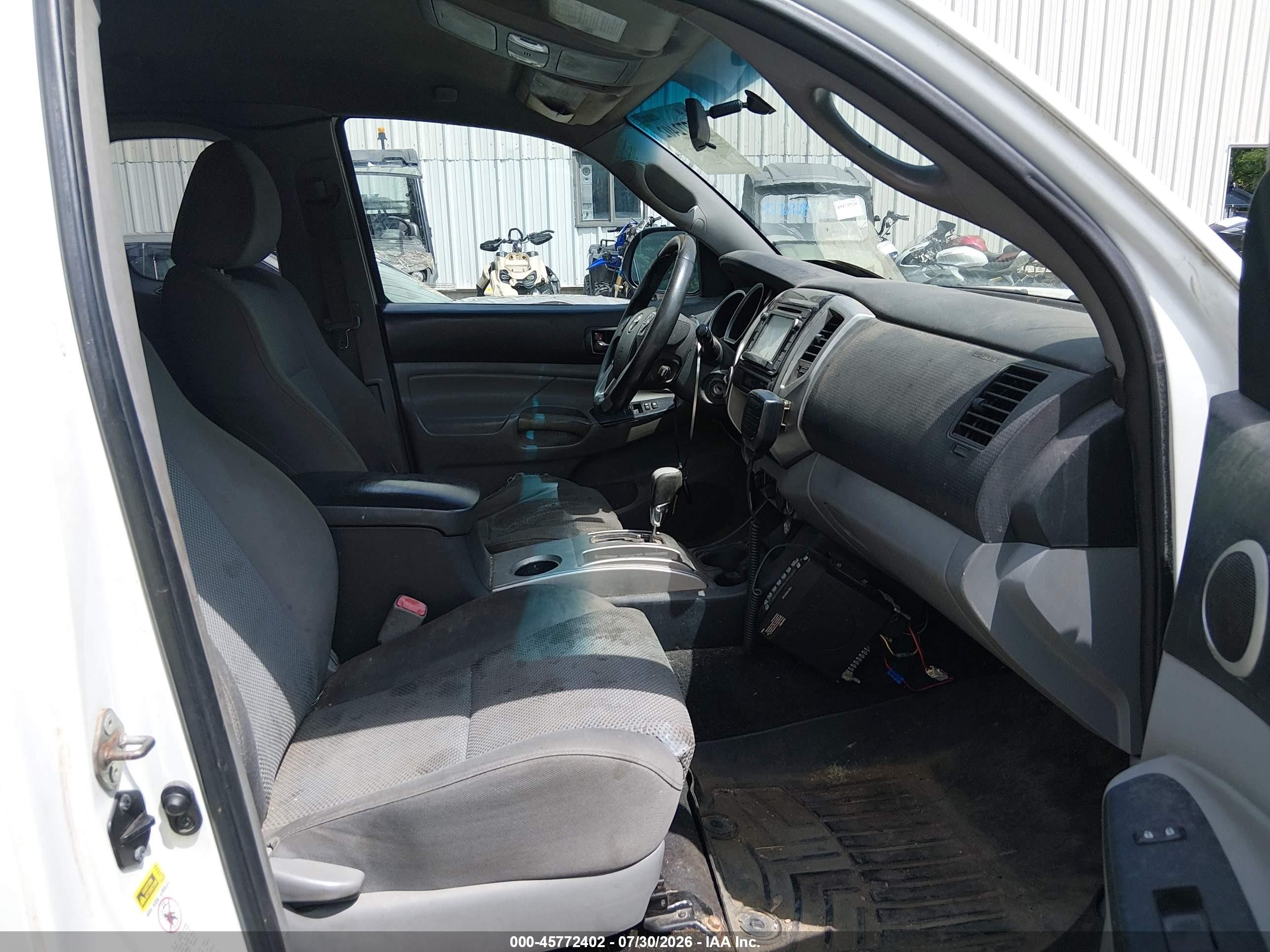 2014 Toyota Tacoma Base V6 White vin: 5TFUU4EN5EX104273