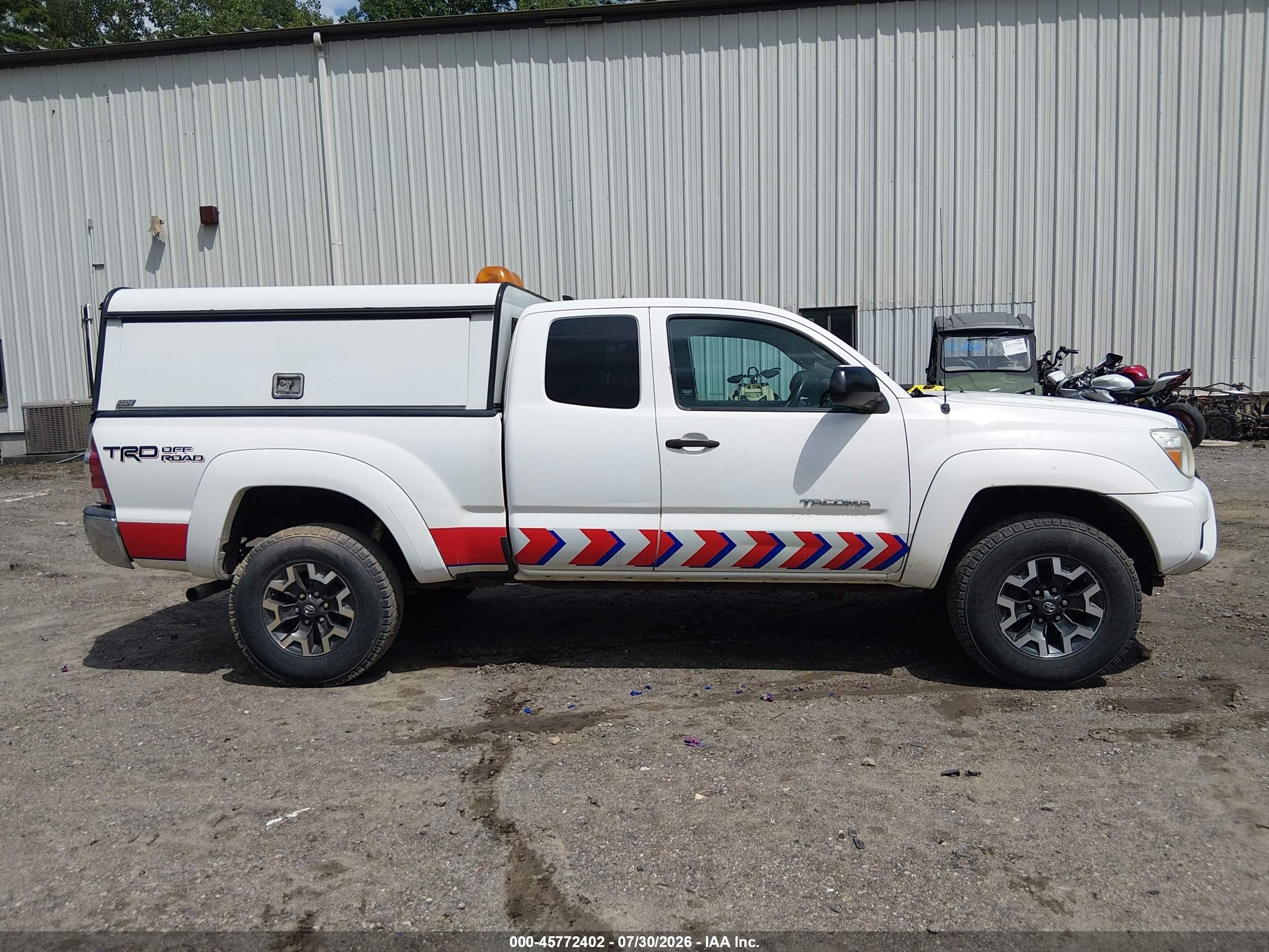2014 Toyota Tacoma Base V6 White vin: 5TFUU4EN5EX104273