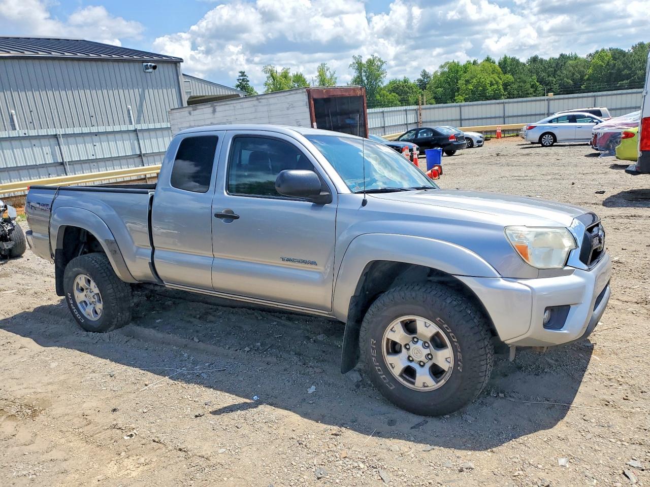 2014 Toyota Tacoma V6 Silver vin: 5TFUU4EN5EX105827