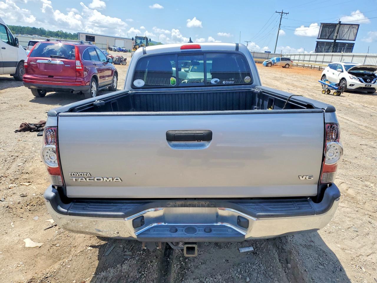 2014 Toyota Tacoma V6 Silver vin: 5TFUU4EN5EX105827