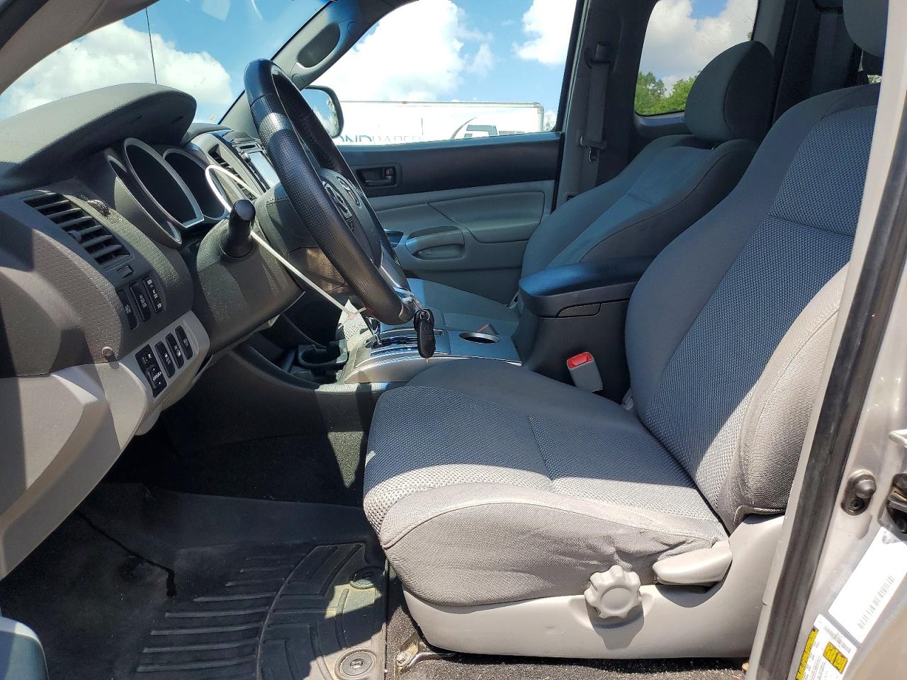 2014 Toyota Tacoma V6 Silver vin: 5TFUU4EN5EX105827