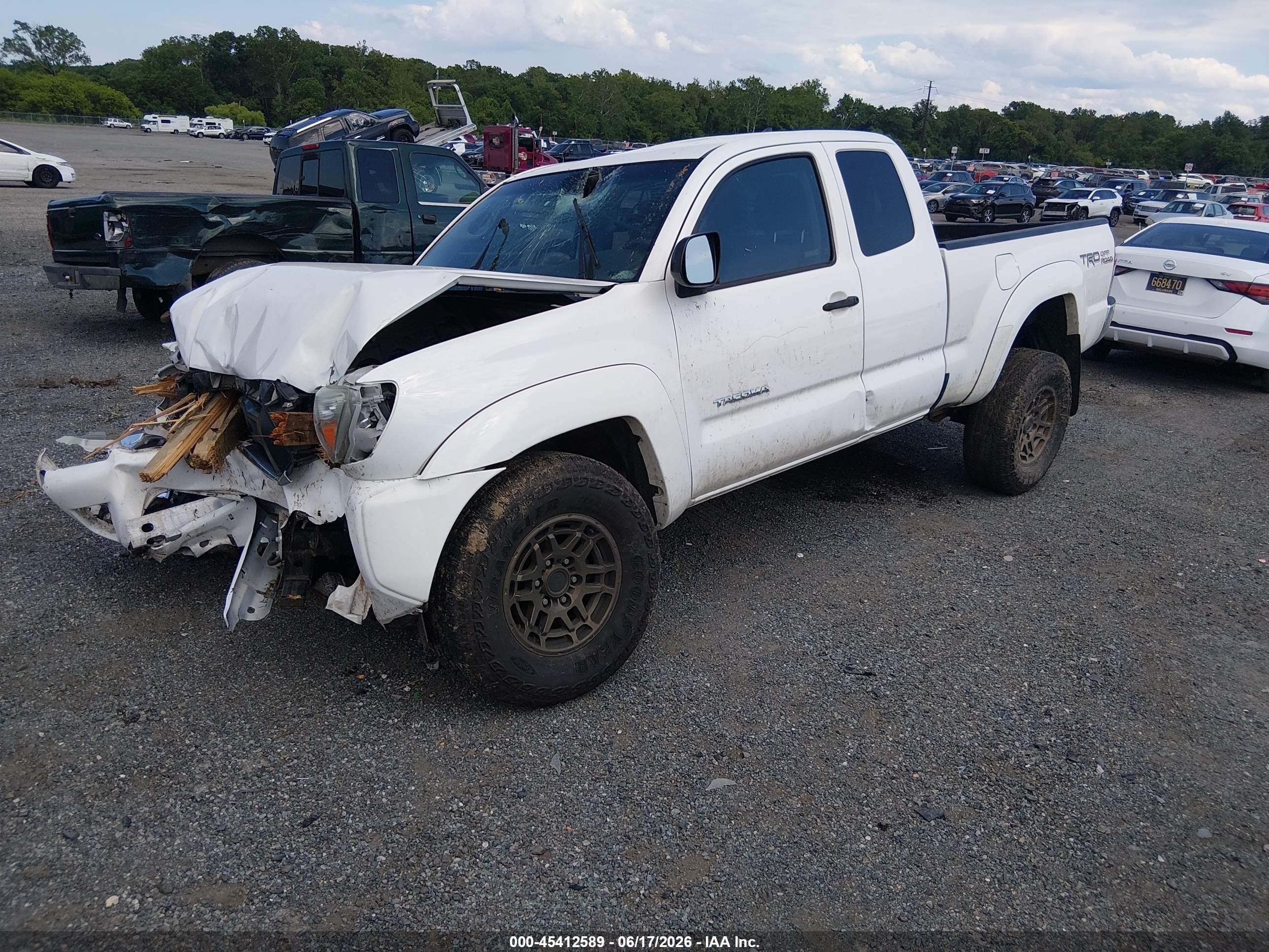 2015 Toyota Tacoma Base V6 White vin: 5TFUU4EN5FX126677