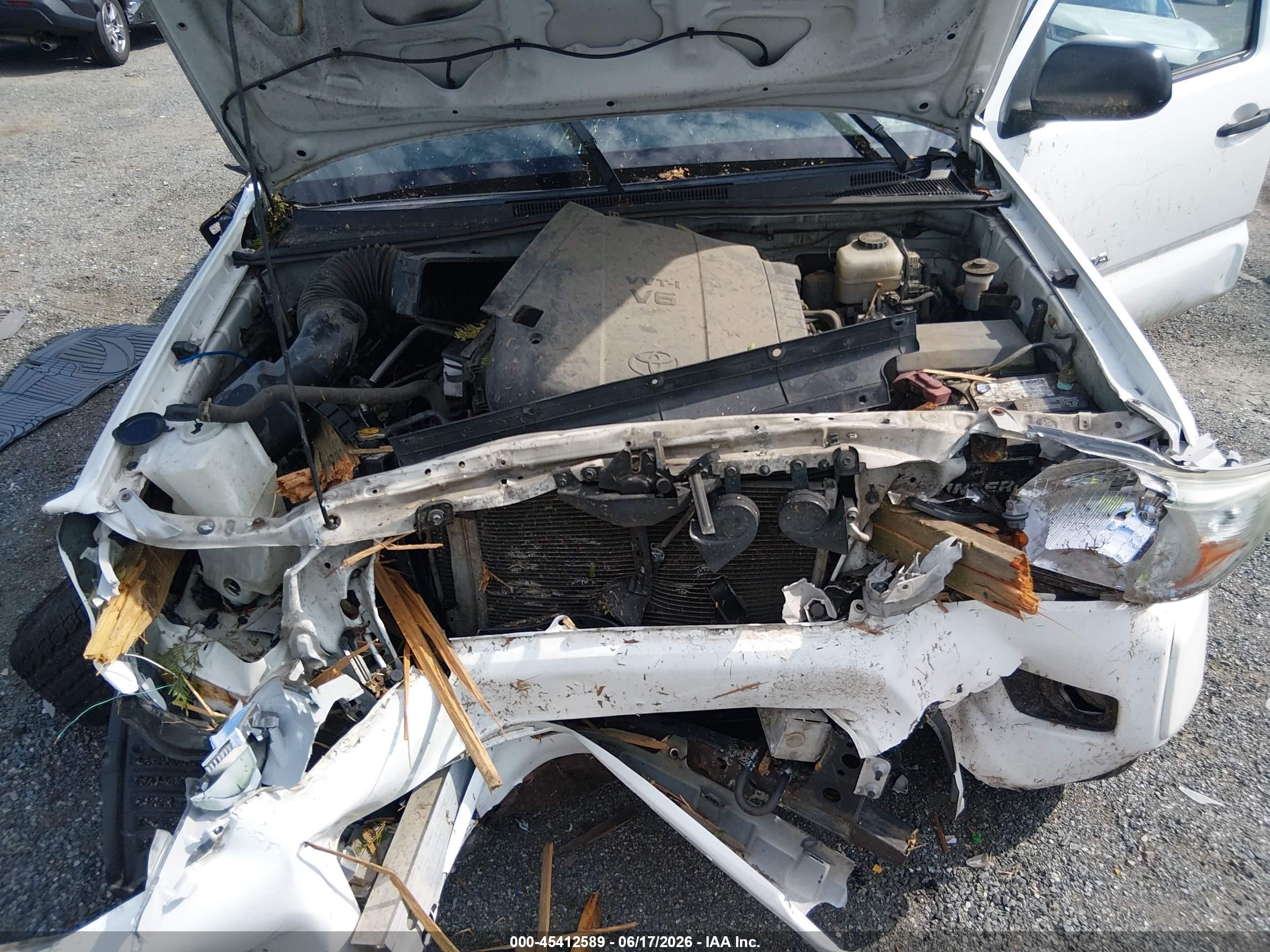 2015 Toyota Tacoma Base V6 White vin: 5TFUU4EN5FX126677