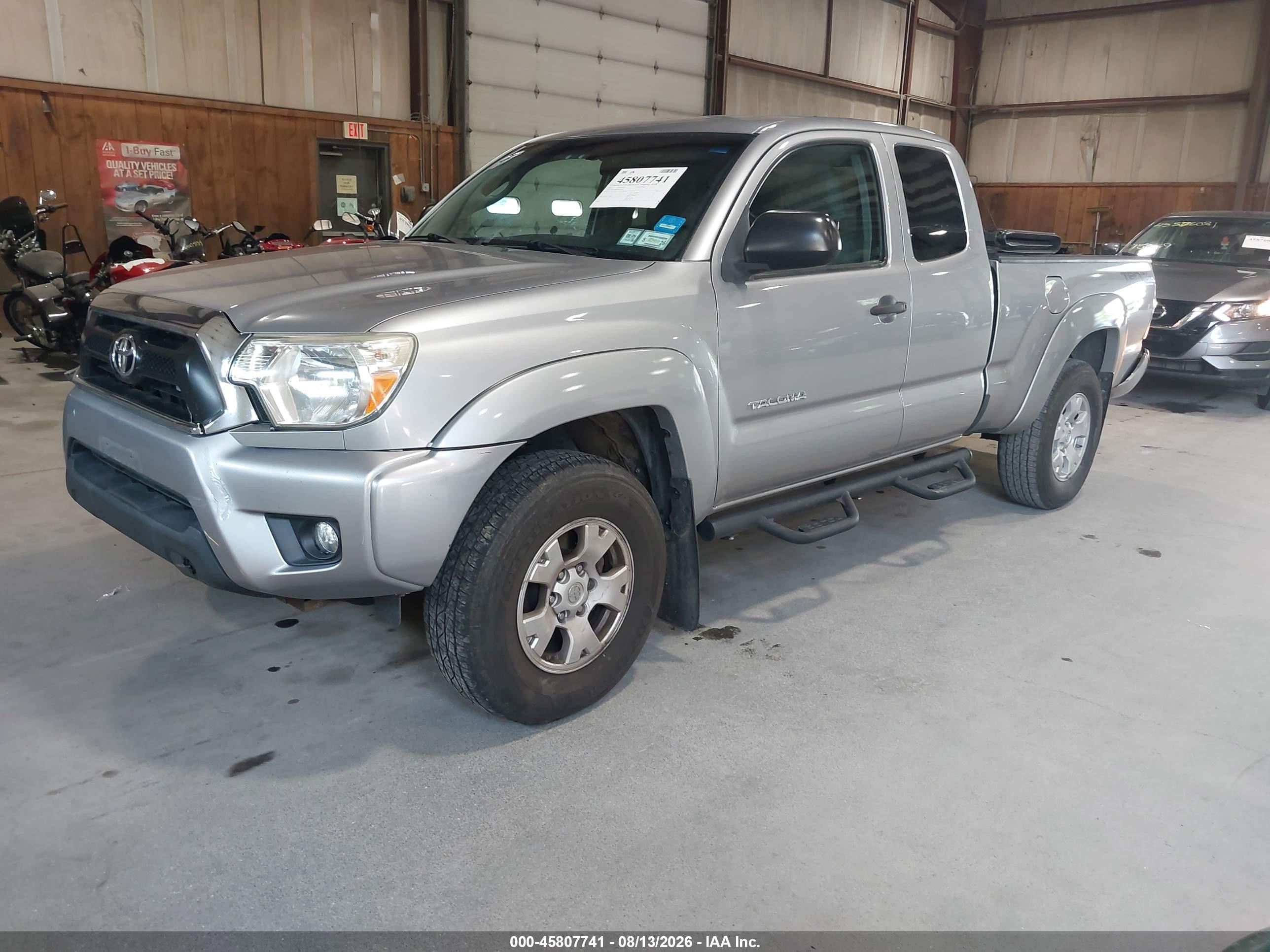2015 Toyota Tacoma Base V6 Silver vin: 5TFUU4EN5FX135847