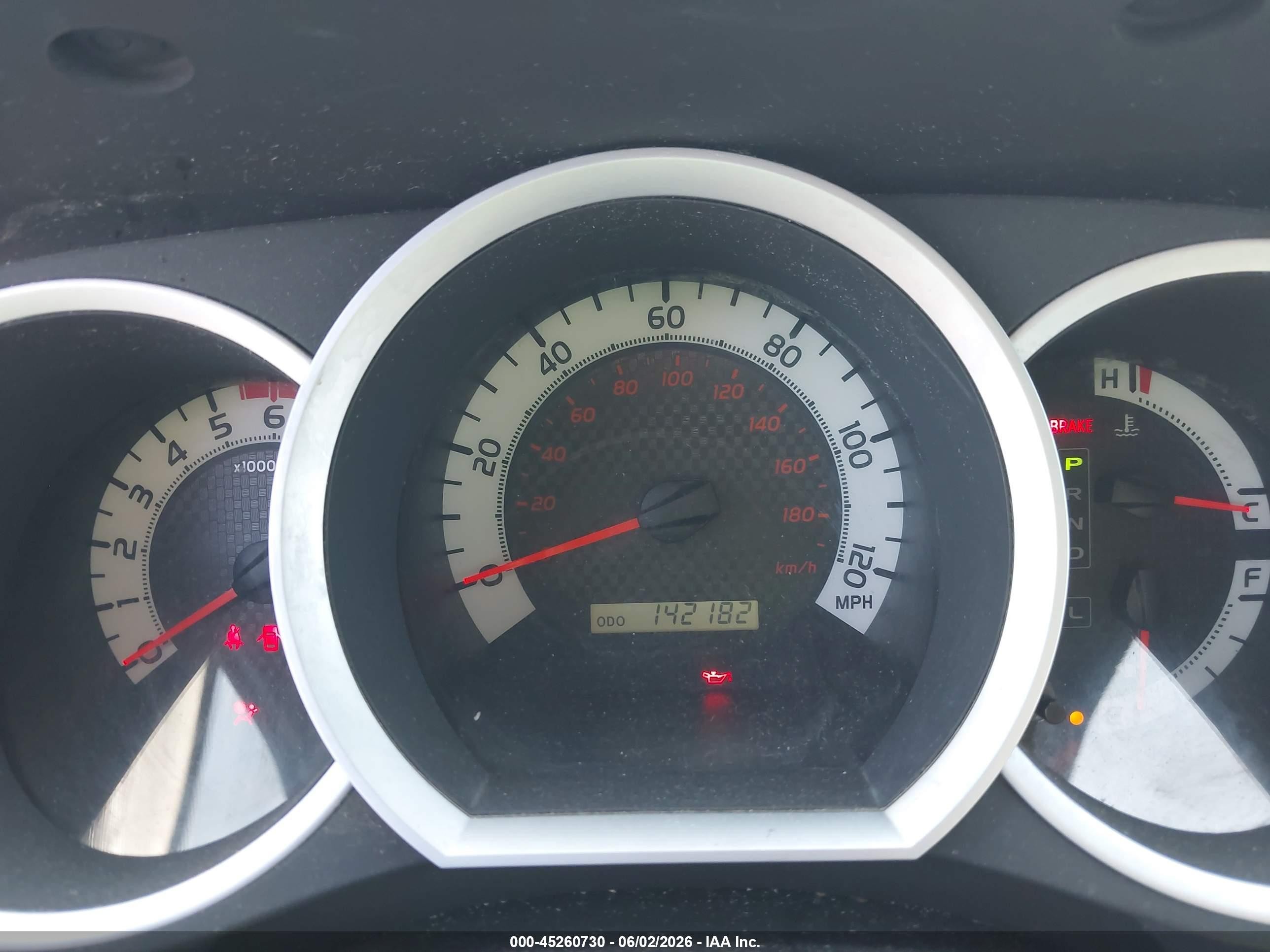 2015 Toyota Tacoma Base V6 Silver vin: 5TFUU4EN5FX136657