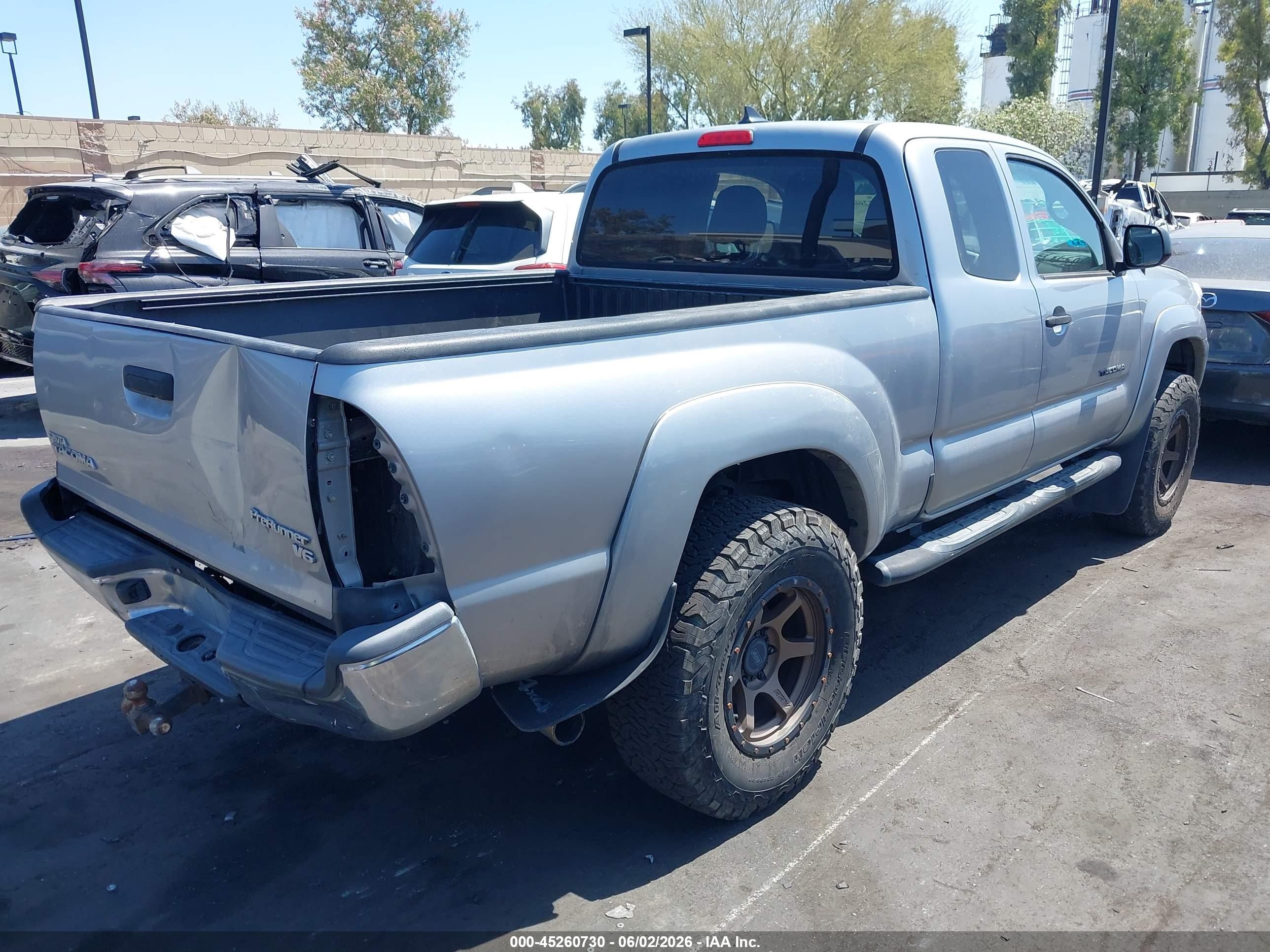 2015 Toyota Tacoma Base V6 Silver vin: 5TFUU4EN5FX136657